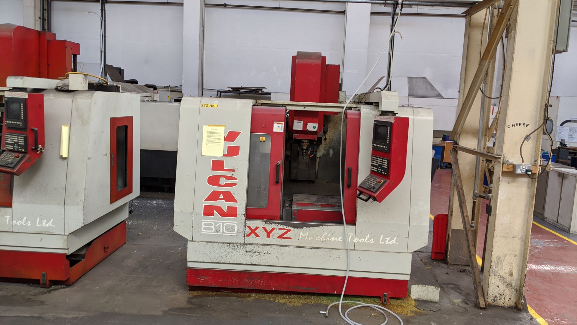 2001 XYZ model VC-810 machining centre, serial no. V0012471. This lot includes swing-out Siemens - Image 4 of 17