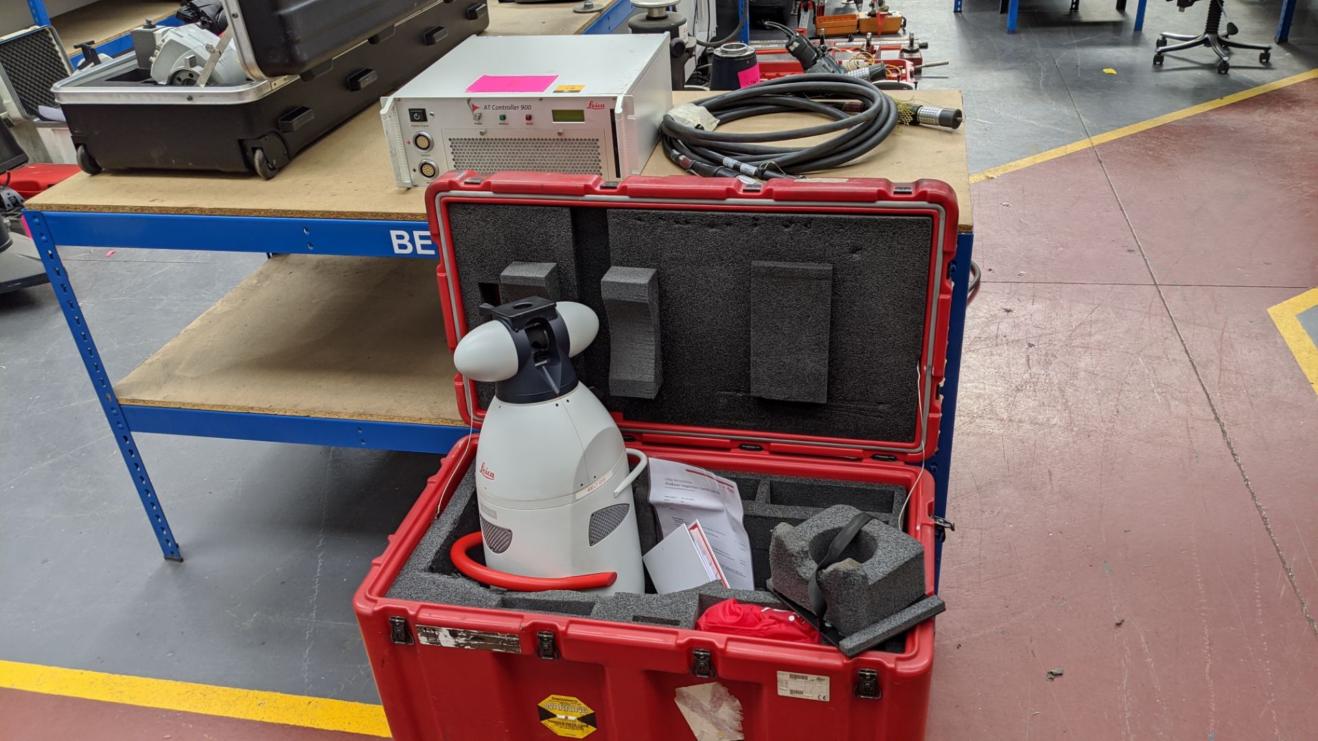 Leica model AT901-MR laser tracker, serial no. 3880. This lot includes large carry case & - Image 2 of 15