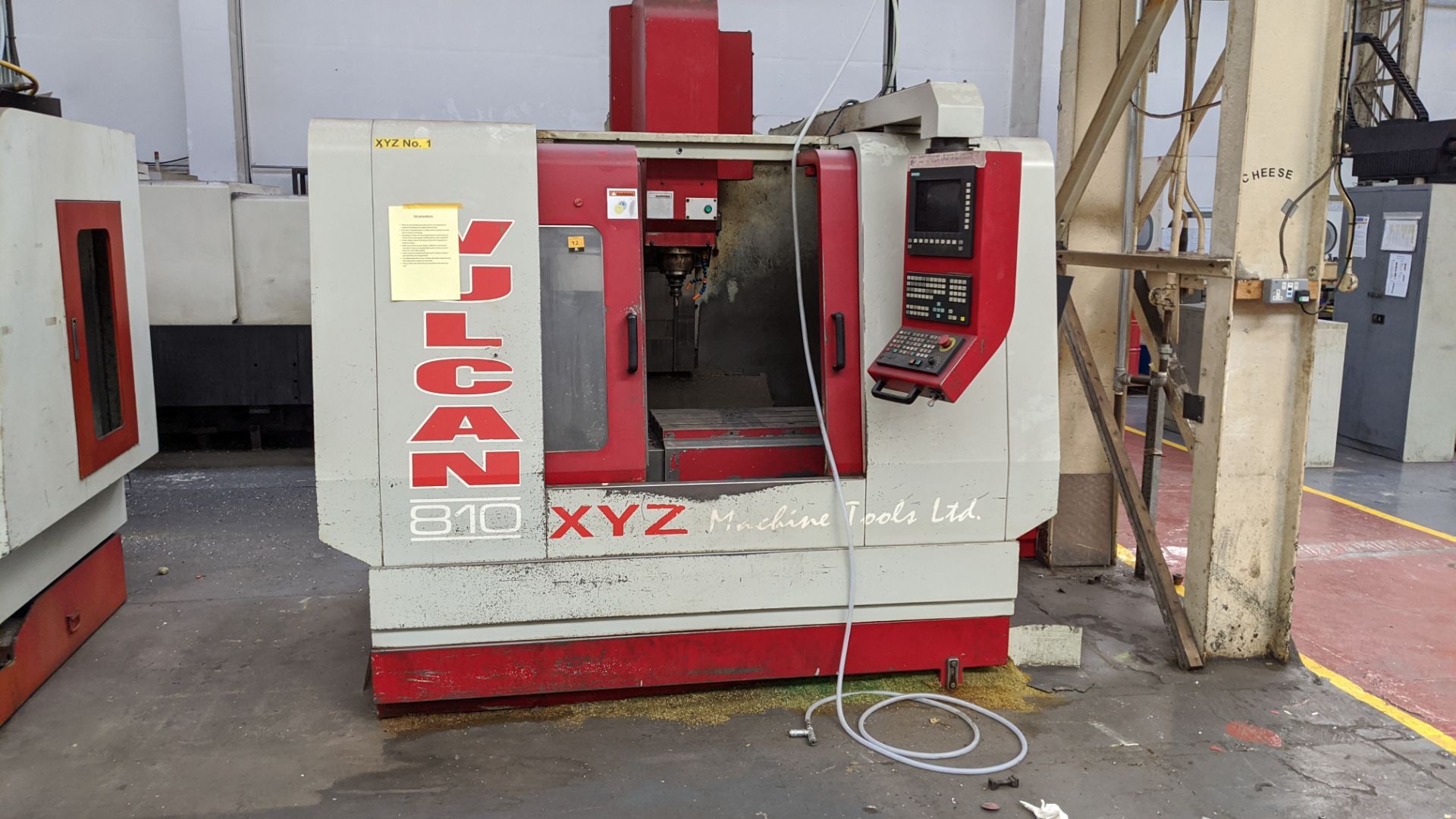 2001 XYZ model VC-810 machining centre, serial no. V0012471. This lot includes swing-out Siemens