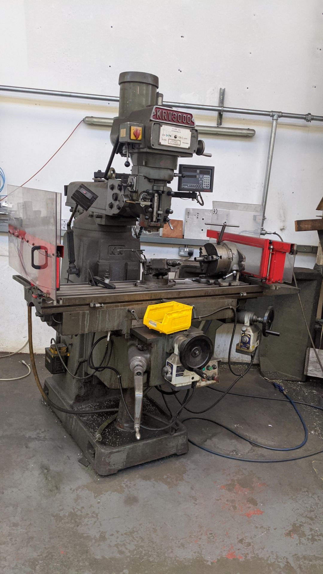 King Rich KRV3000-SLV milling machine with Newall DP700 controller including tooling/ancillary items - Image 2 of 15