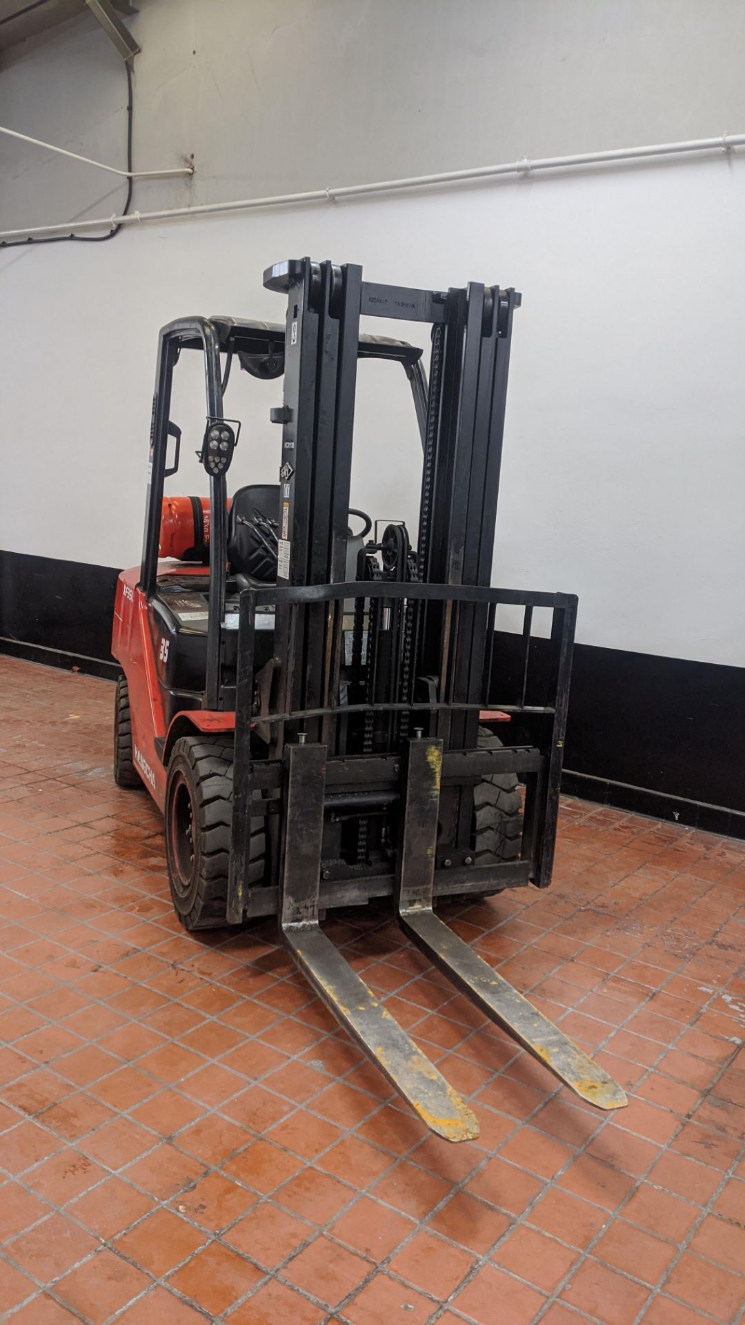 2017 Hangcha gas forklift truck model XF35L. - Image 5 of 17