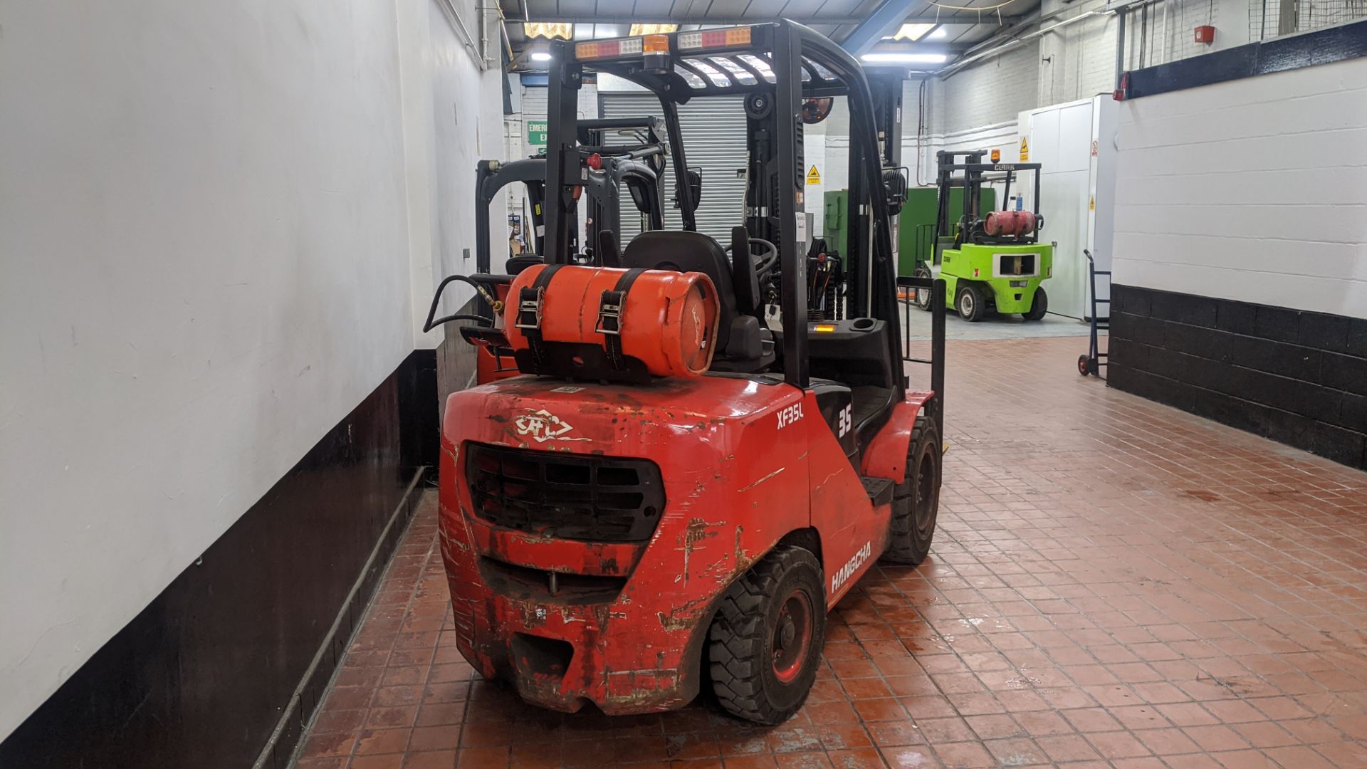 2017 Hangcha gas forklift truck model XF35L. - Image 3 of 17