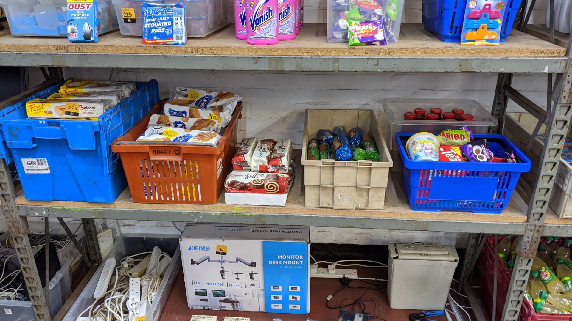 Quantity of cleaning products, food stuffs, toiletries, toys, novelties & general household items. - Image 11 of 51