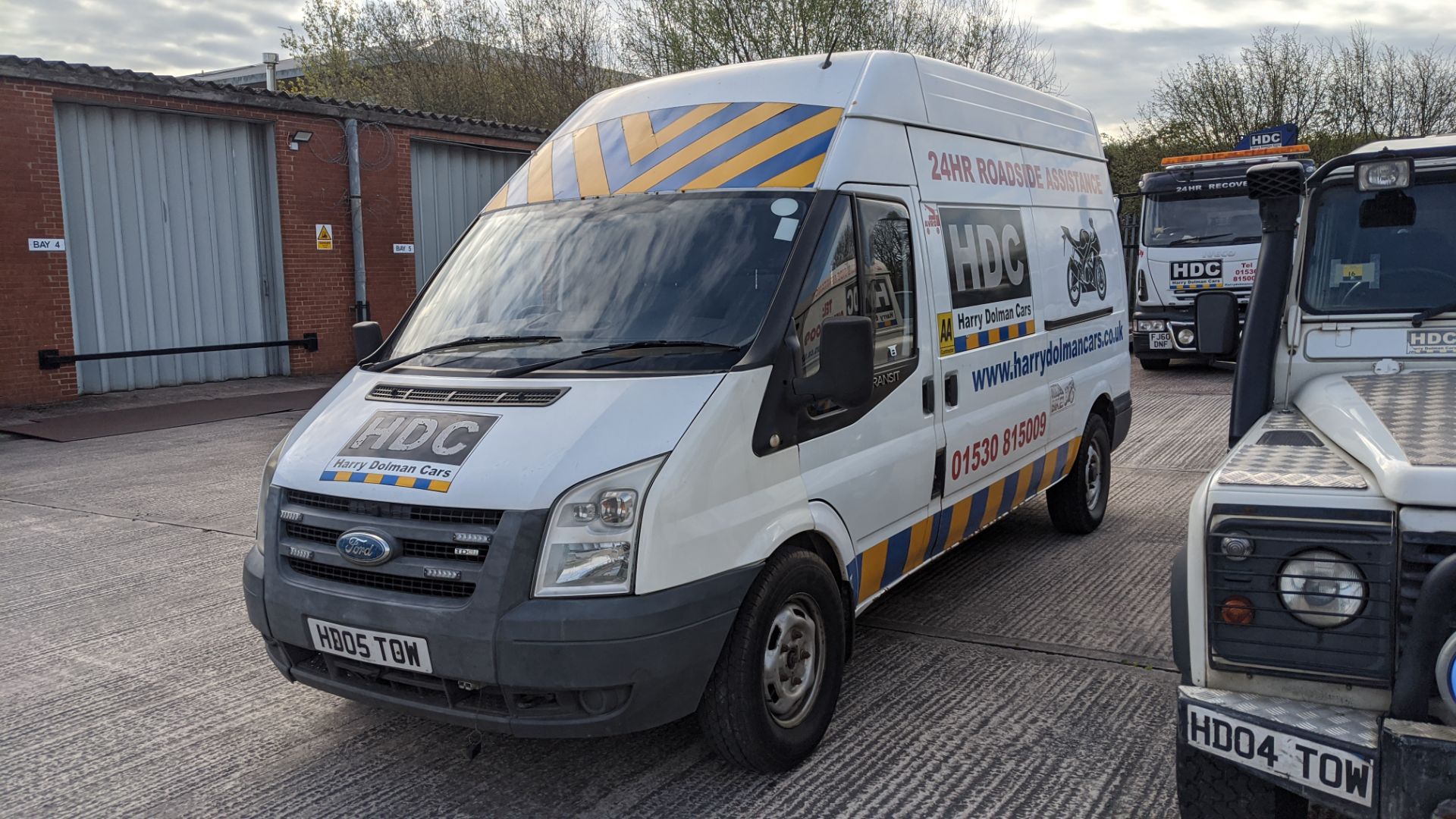 HD05 TOW Ford Transit 100 T350L RWD panel van, 2402cc diesel engine. Colour: White. First - Image 4 of 25