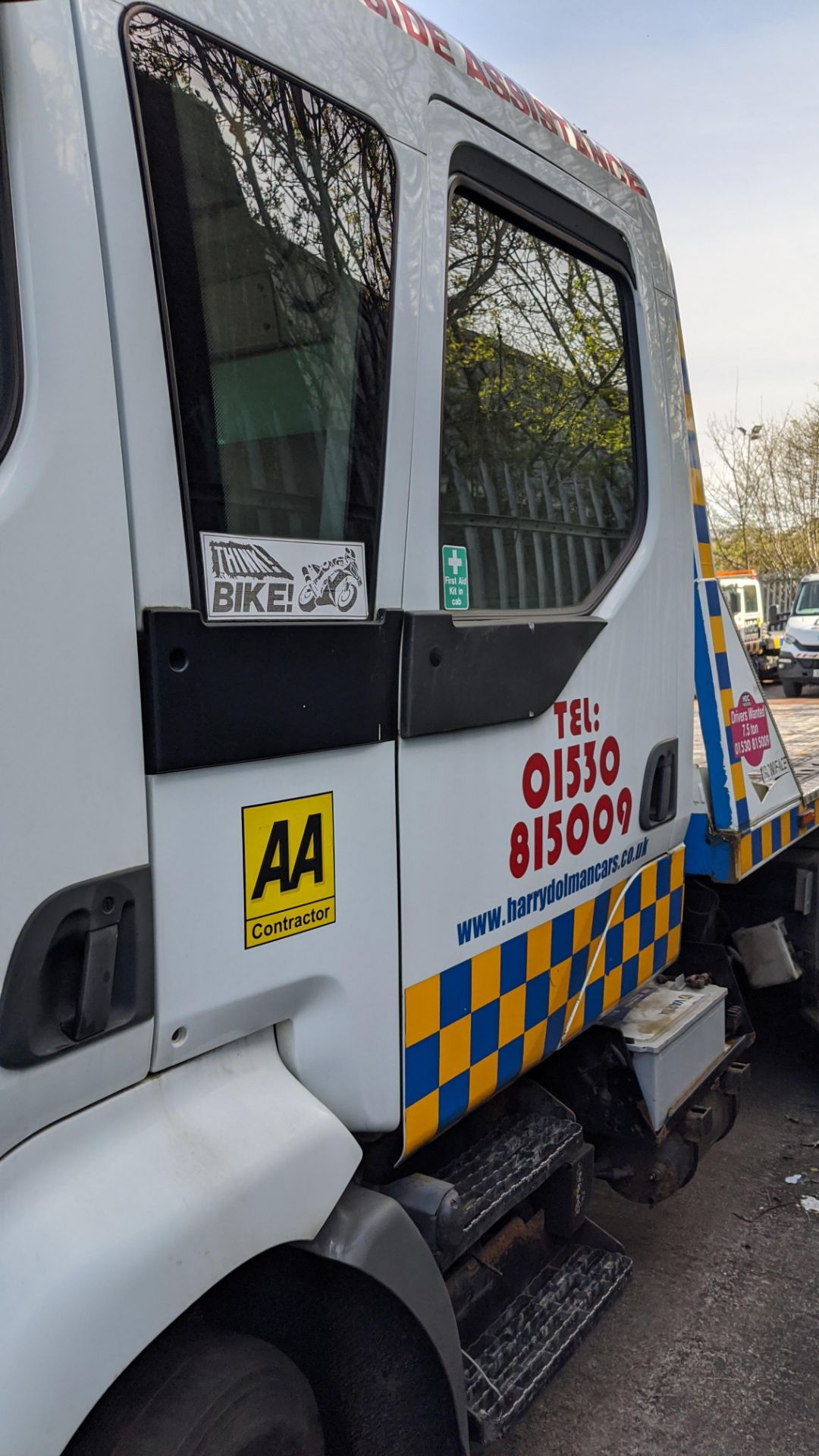 HD59 TOW Renault Trucks Midlum breakdown truck, 4764cc diesel engine. Colour: White. First - Image 8 of 46