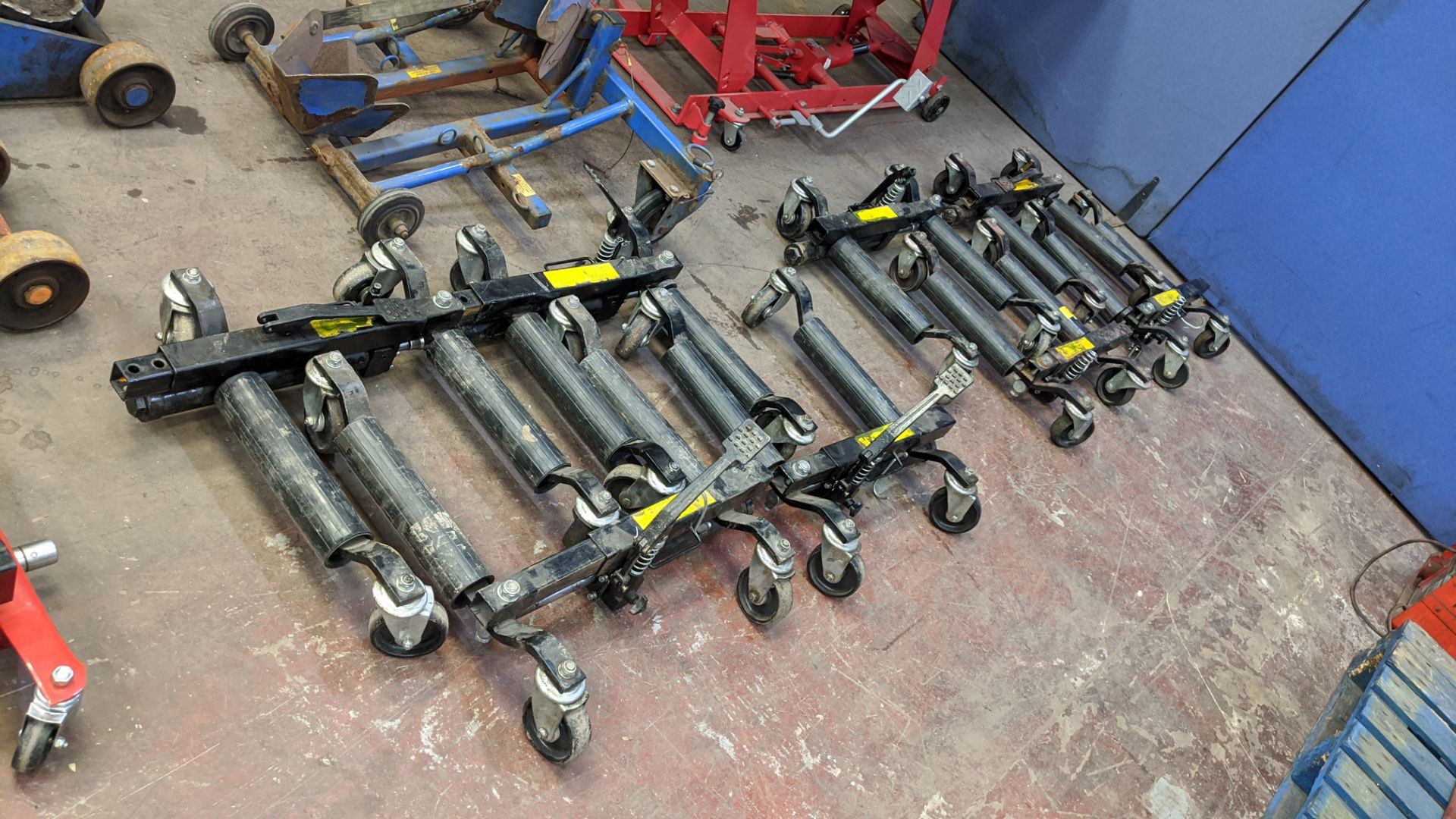 2 off sets of 4 hydraulic vehicle positioning jacks, max. capacity 1500lbs i.e. 8 jacks in total. - Image 7 of 7