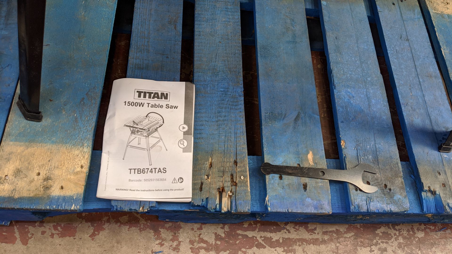Titan 1500w table saw model TTB674TAS. Lots 22 - 53 are all located inside our warehouse. Please - Image 6 of 7