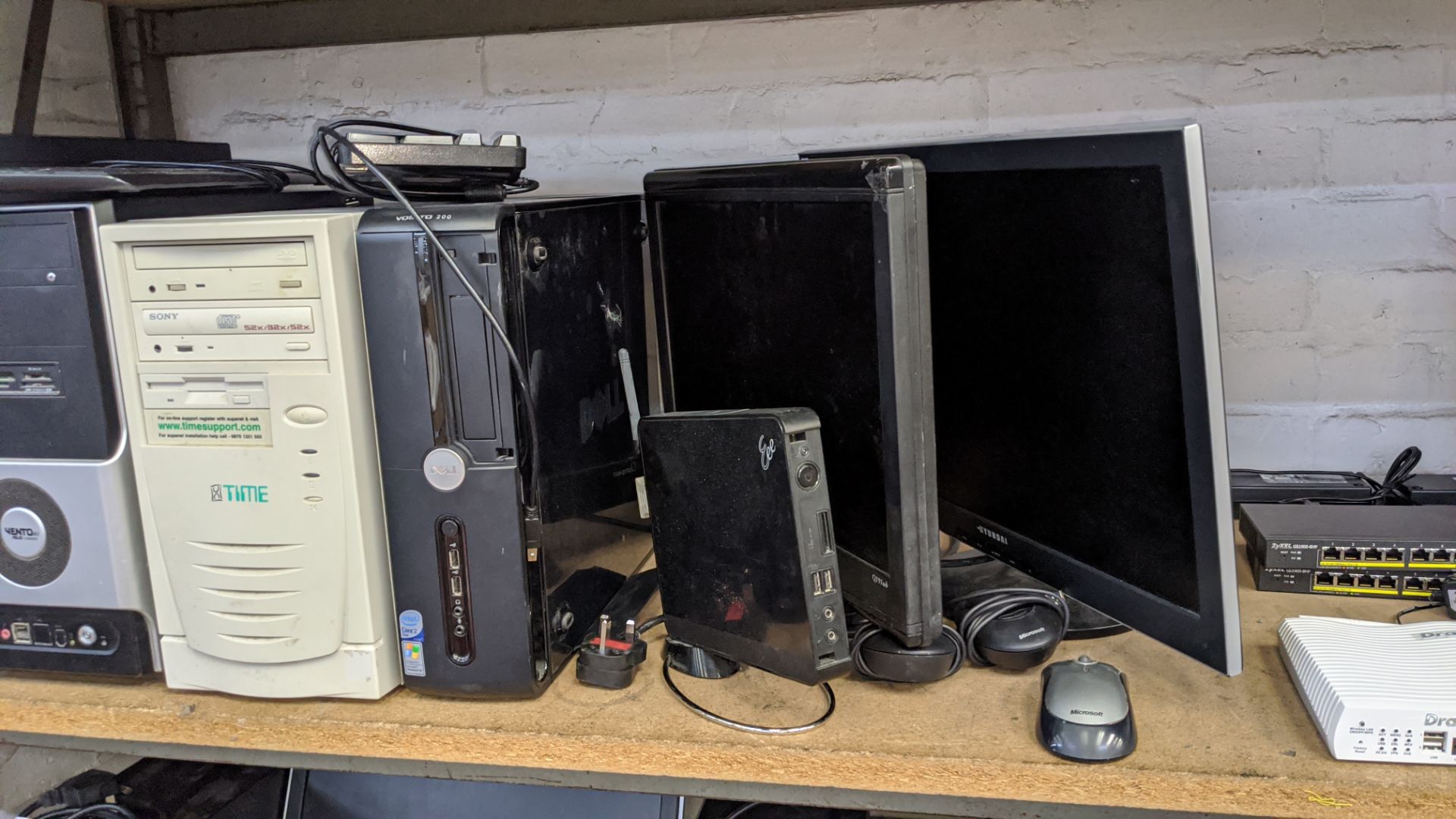 Contents of 2 shelves of assorted IT equipment including desktop computers, notebook computers, - Image 5 of 18