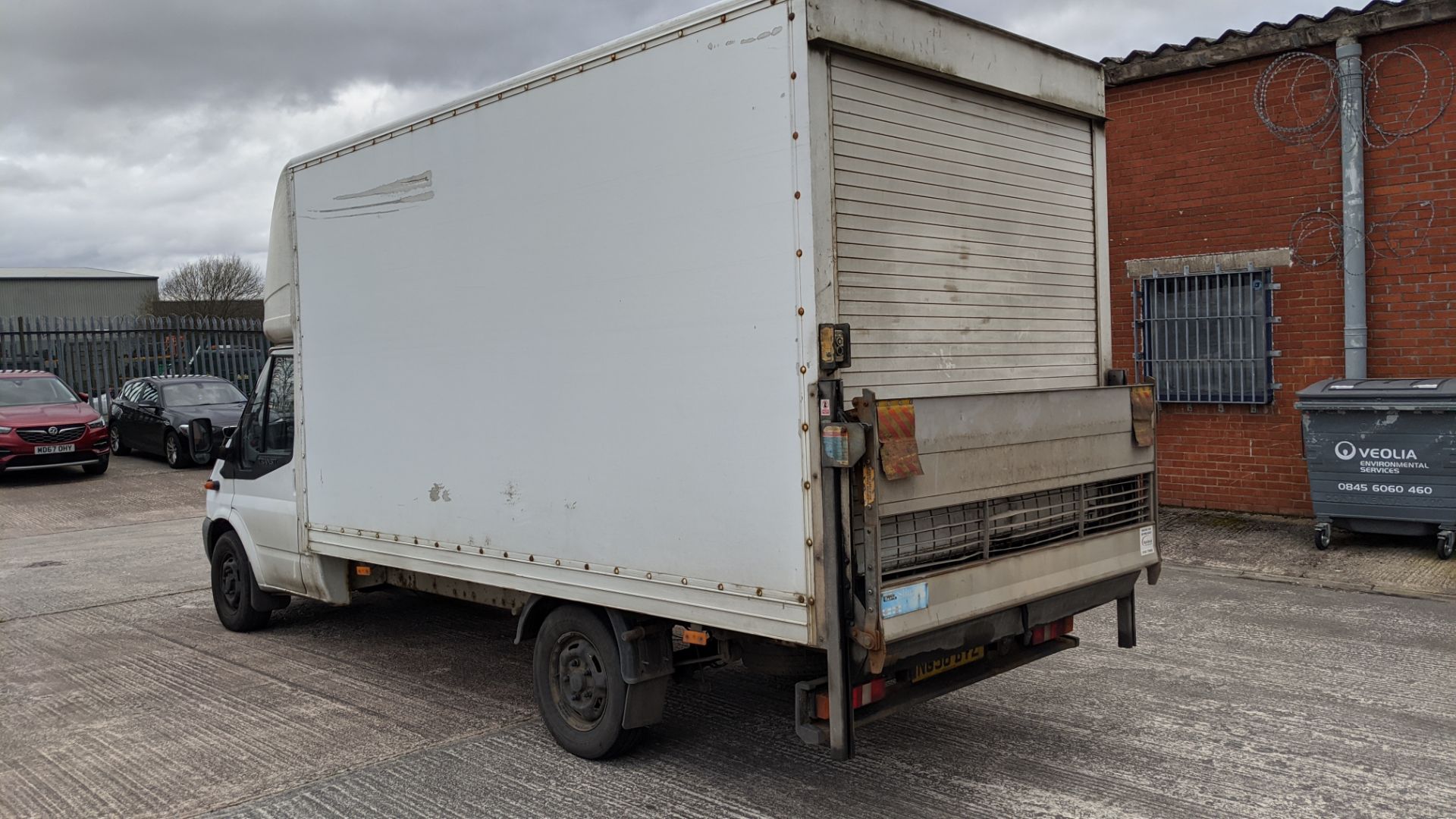 NG56 BYZ Ford Transit 130 T350EF FWD Luton van with tail lift, 5 speed manual gearbox, 2198cc diesel - Image 11 of 20