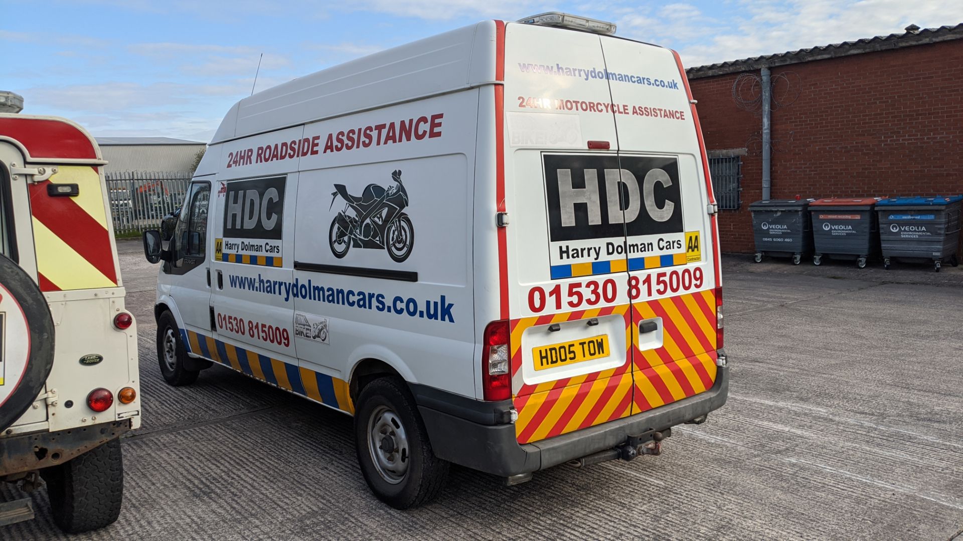 HD05 TOW Ford Transit 100 T350L RWD panel van, 2402cc diesel engine. Colour: White. First - Image 6 of 25