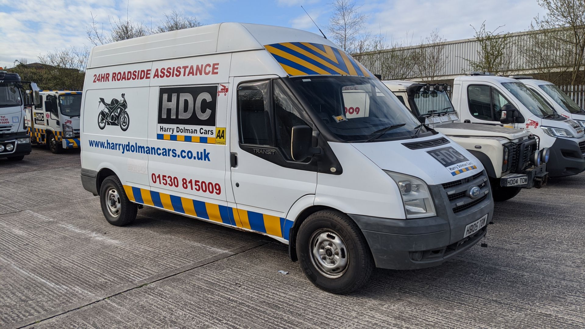 HD05 TOW Ford Transit 100 T350L RWD panel van, 2402cc diesel engine. Colour: White. First