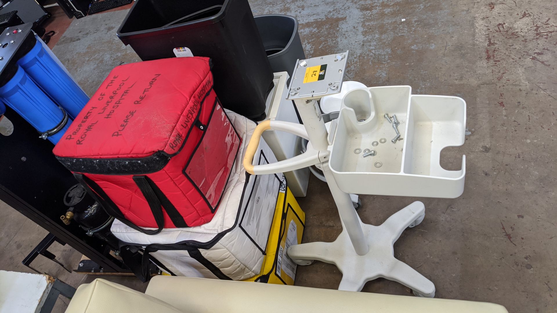 Mixed medical equipment comprising medical equipment trolley, medical transfer insulated boxes, bins - Image 6 of 8