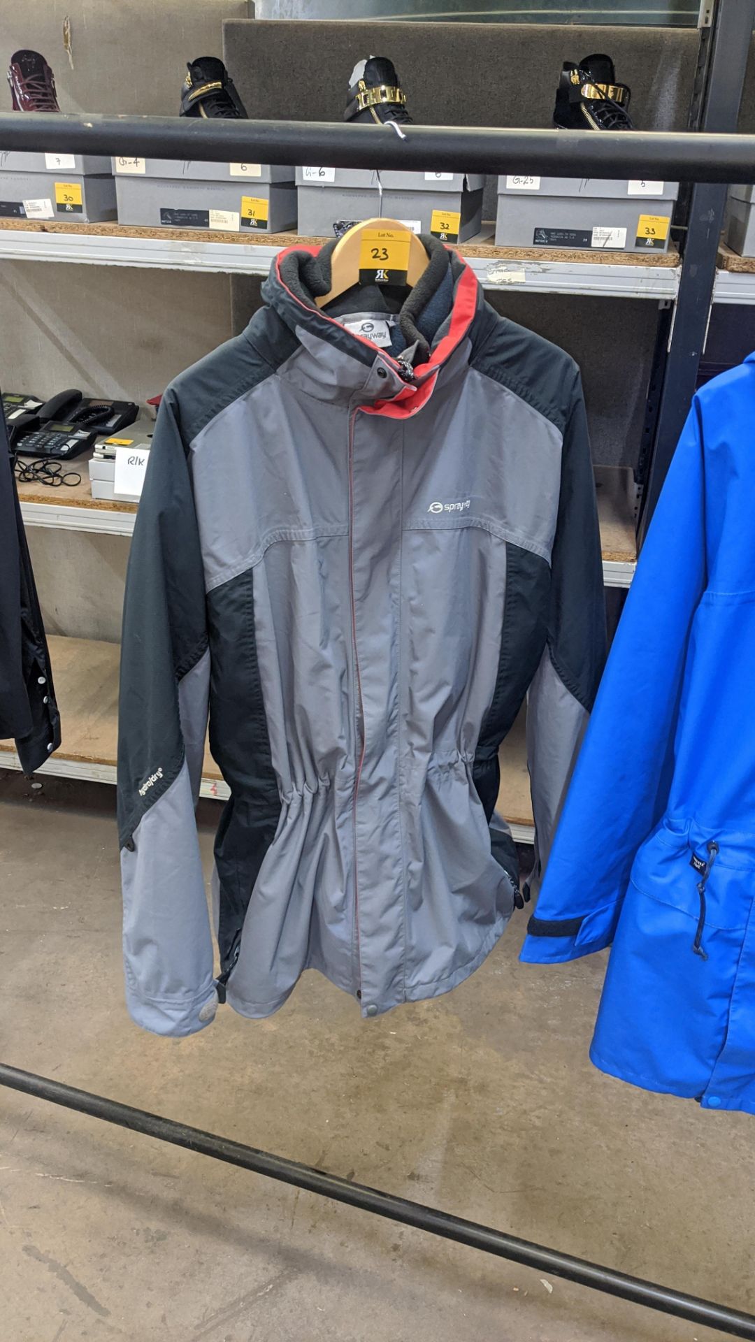 Pair of men's size L coats comprising Sprayway Thermal Pro Polartec waterproof jacket with removable - Image 3 of 10