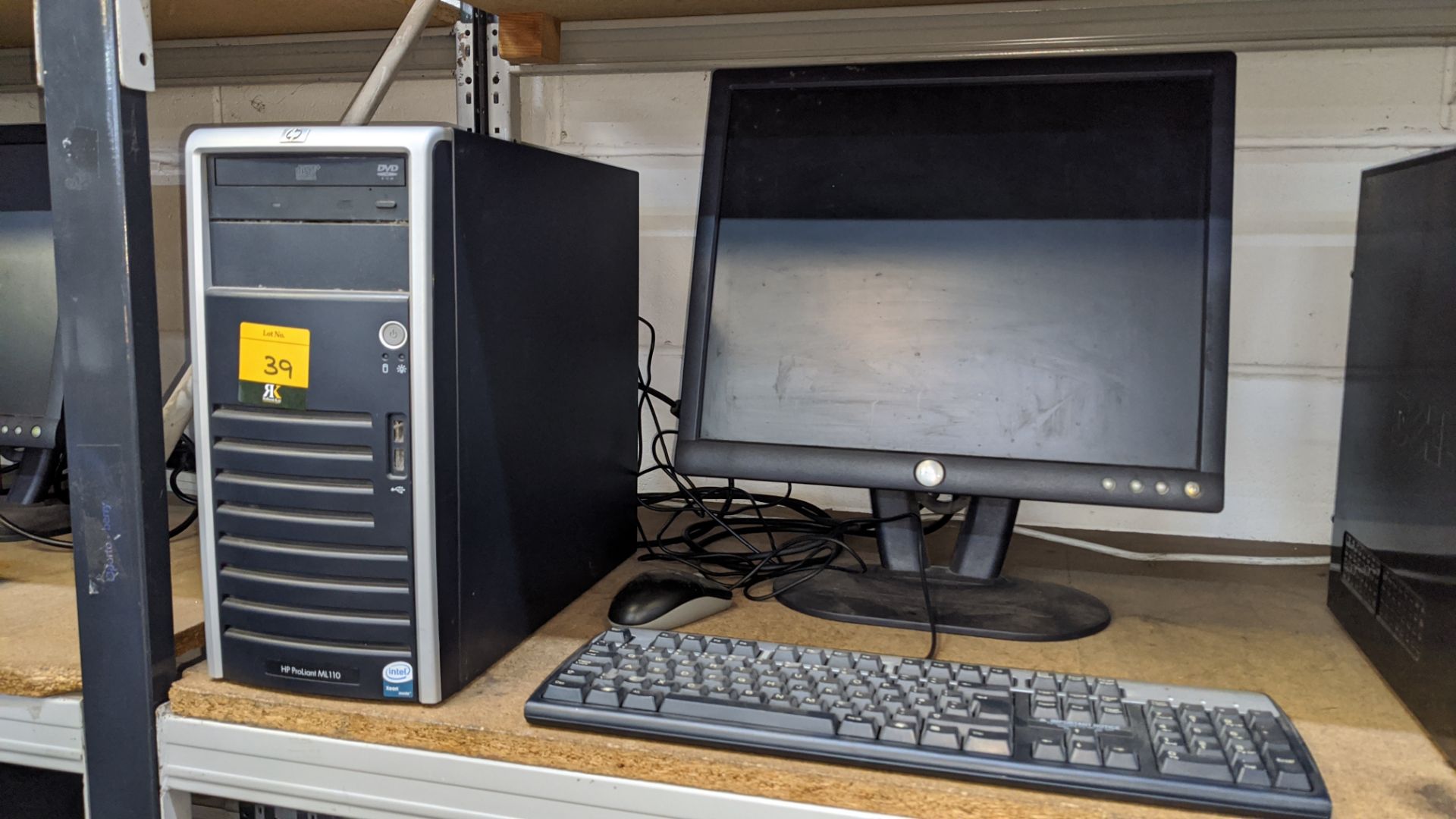 HP Proliant ML110 Xeon server with keyboard, monitor & mouse. IMPORTANT: This auction is strictly - Image 2 of 3