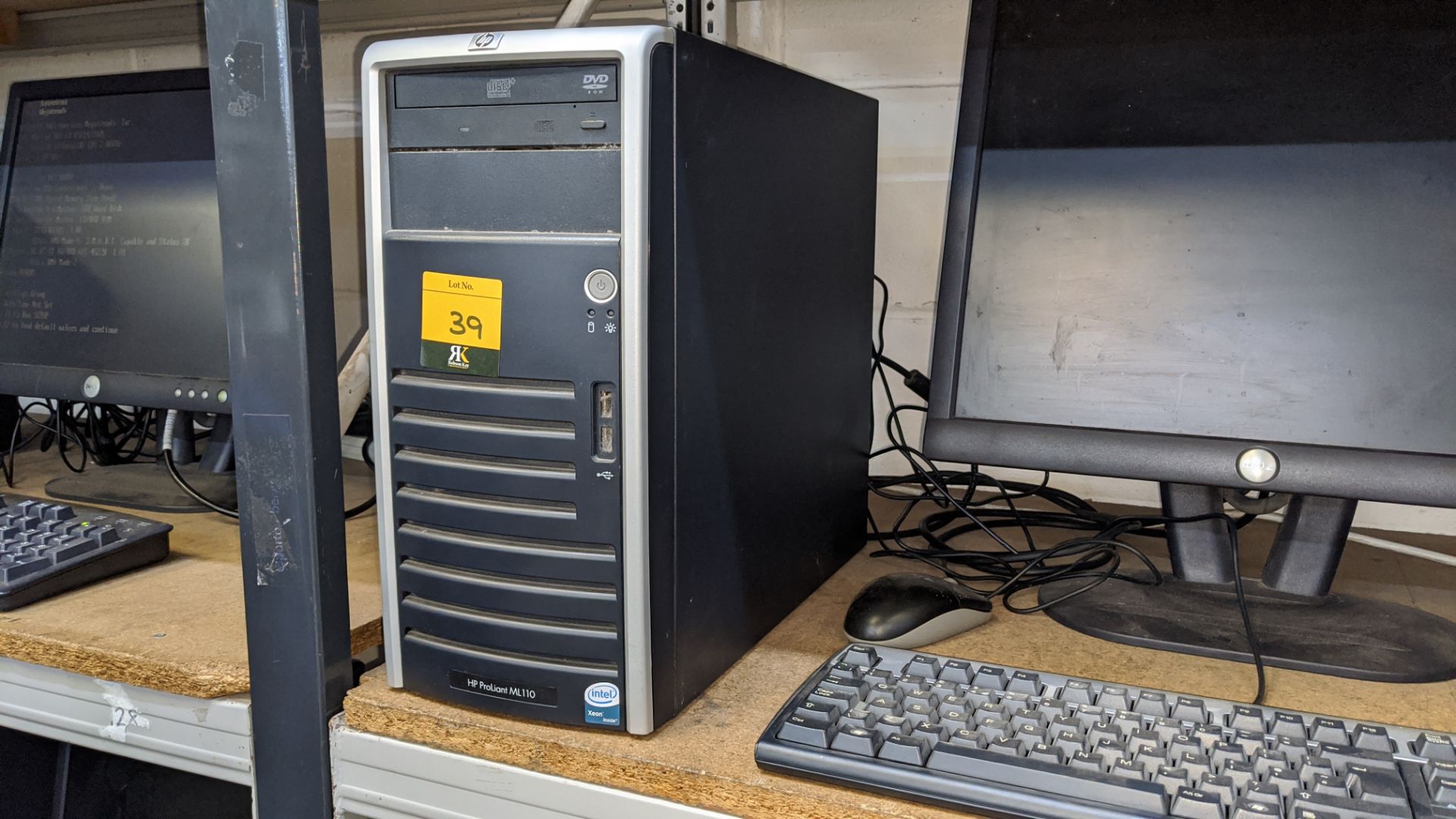 HP Proliant ML110 Xeon server with keyboard, monitor & mouse. IMPORTANT: This auction is strictly - Image 3 of 3