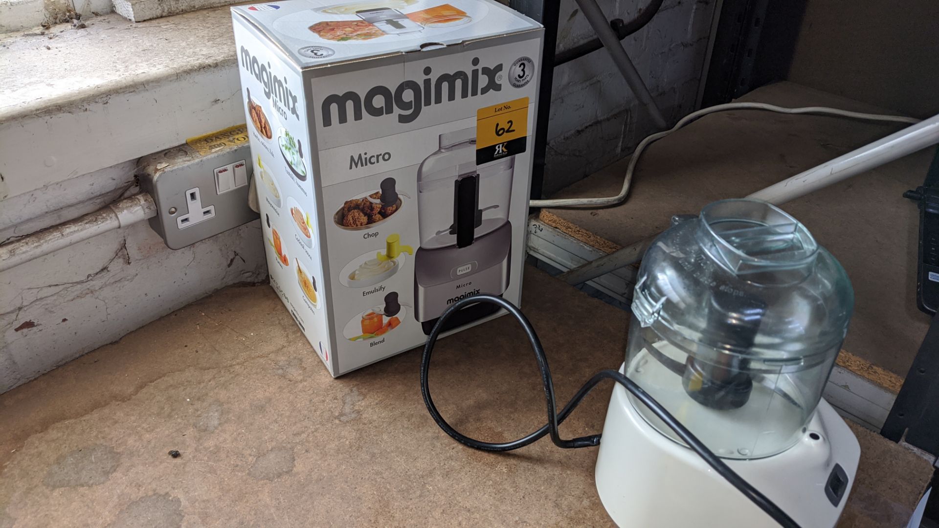 Magimix micro processor including box, recipe book/instructions & spare blade. IMPORTANT: This - Image 4 of 6