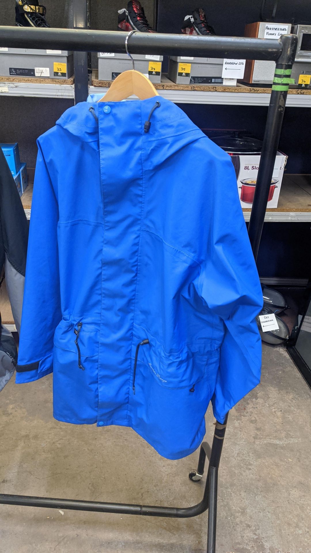 Pair of men's size L coats comprising Sprayway Thermal Pro Polartec waterproof jacket with removable - Image 4 of 10