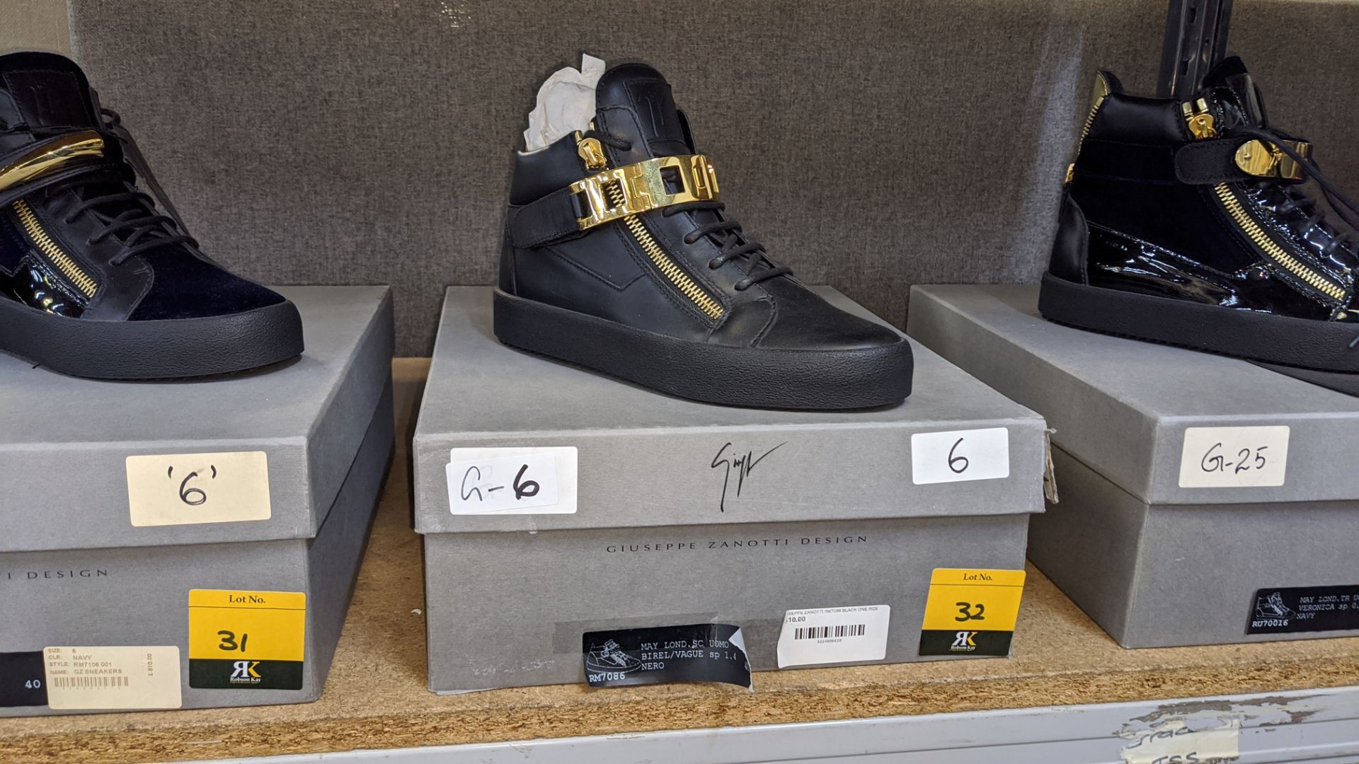 Pair of Giuseppe Zanotti Design trainers, product code RM7086 colour Nero (Black) size EU40/UK6, RRP