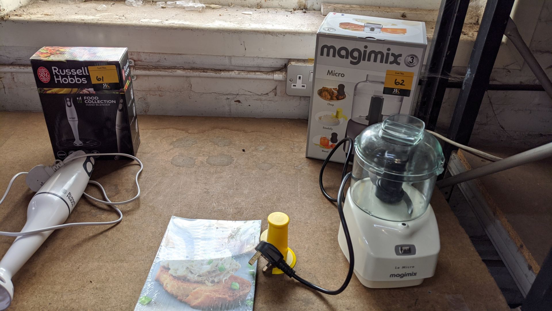 Magimix micro processor including box, recipe book/instructions & spare blade. IMPORTANT: This