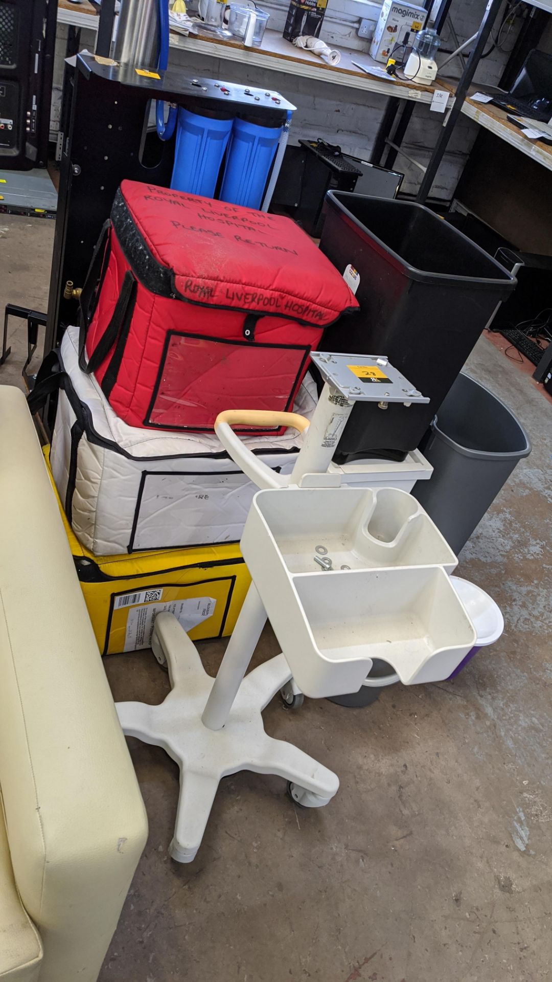 Mixed medical equipment comprising medical equipment trolley, medical transfer insulated boxes, bins - Image 5 of 8