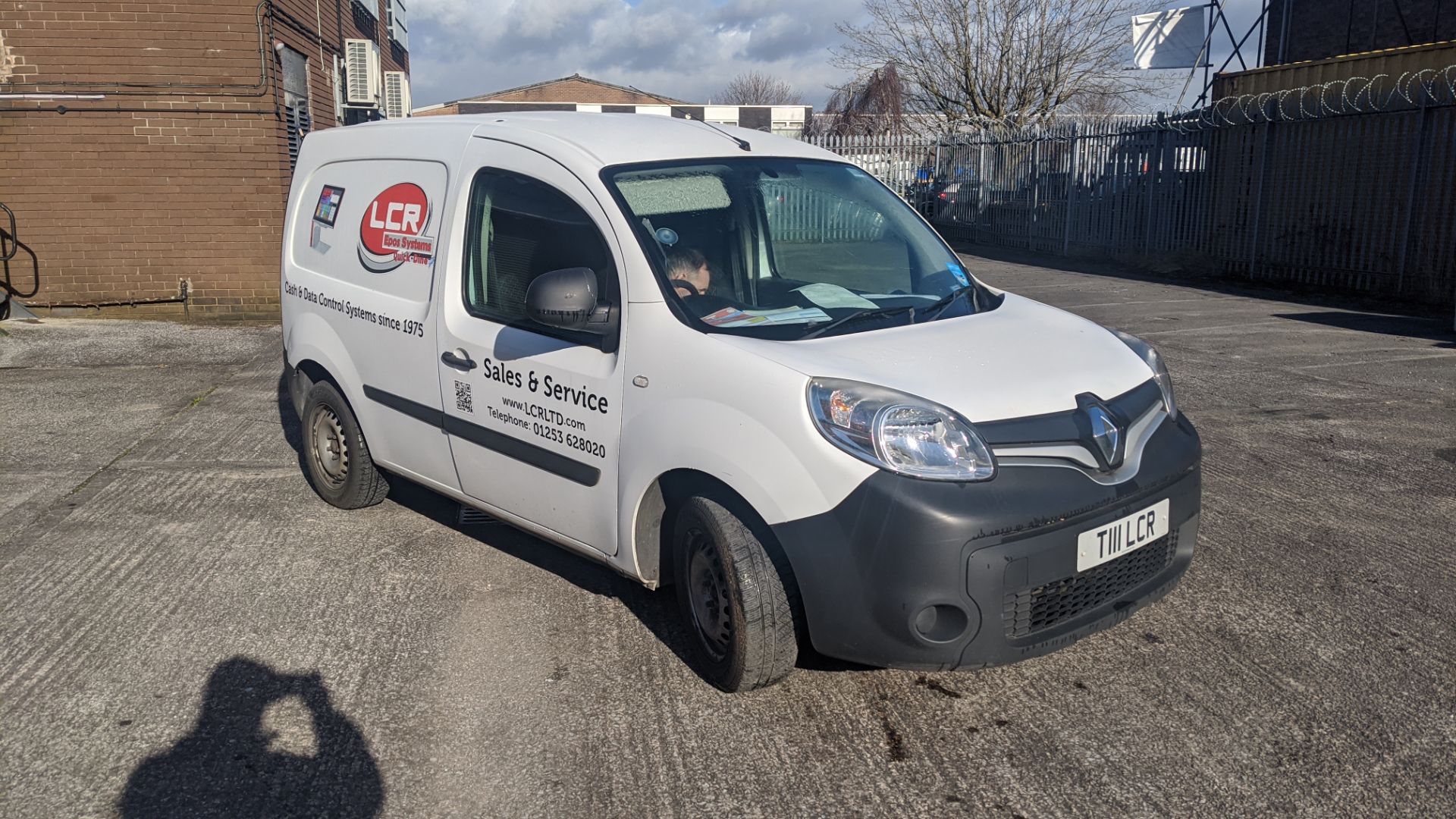 T111 LCR Renault Kangoo ML19 DCi car derived van, 5 speed manual gearbox, 1461cc diesel engine. - Image 2 of 21