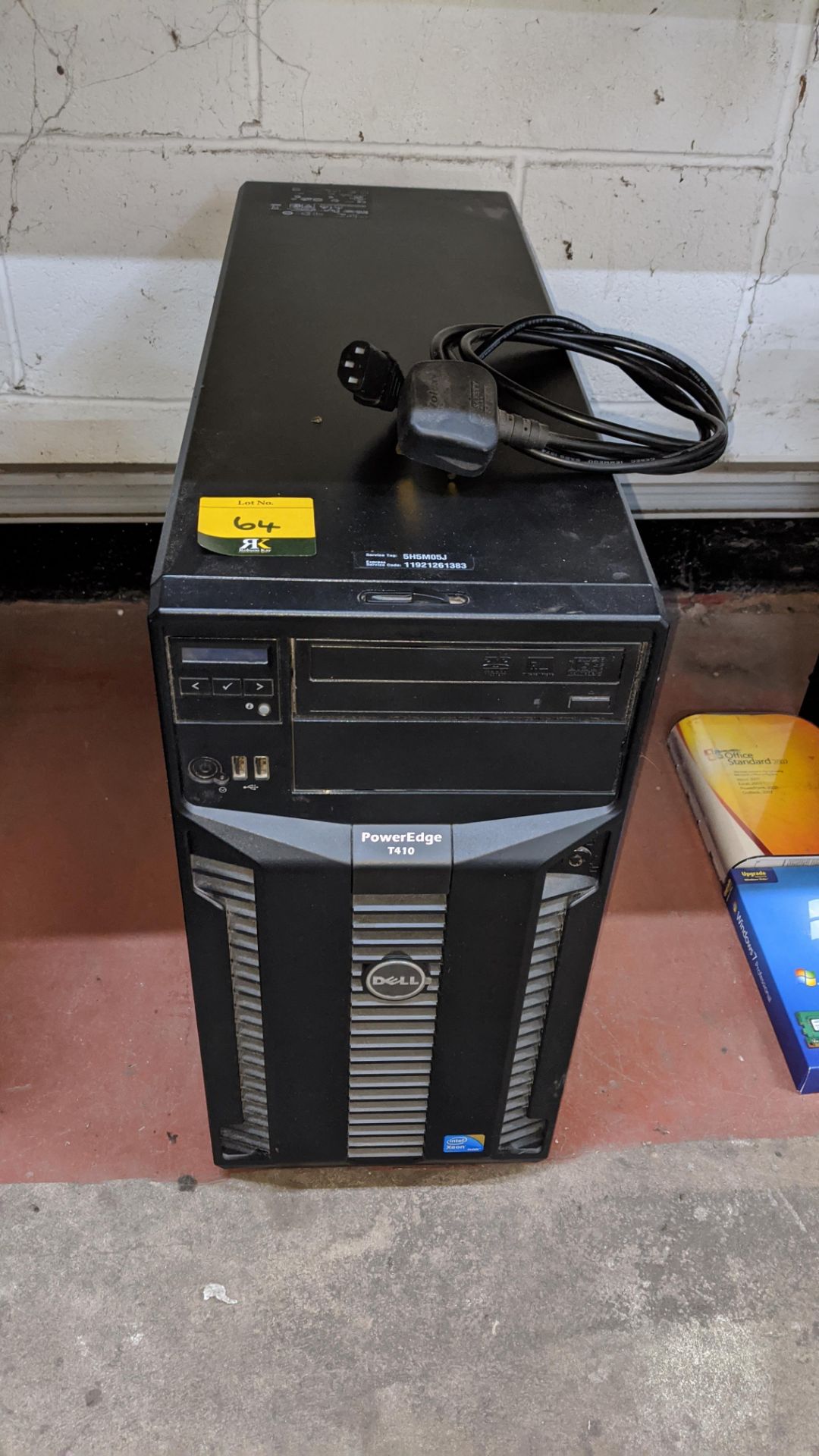 Dell PowerEdge T410 Xeon powered server. NB no hard drive. IMPORTANT: This auction is strictly - Image 2 of 3