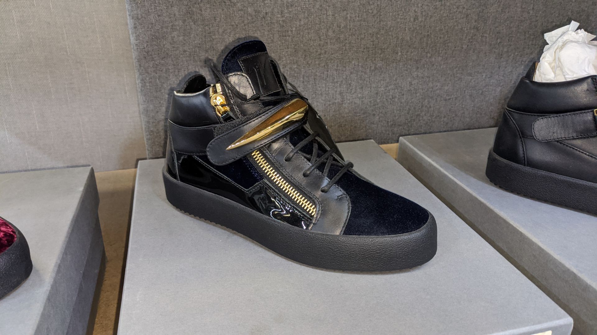 Pair of Giuseppe Zanotti Design trainers, product code RM7106 colour Navy size EU40/UK6, RRP £810 - Image 3 of 6