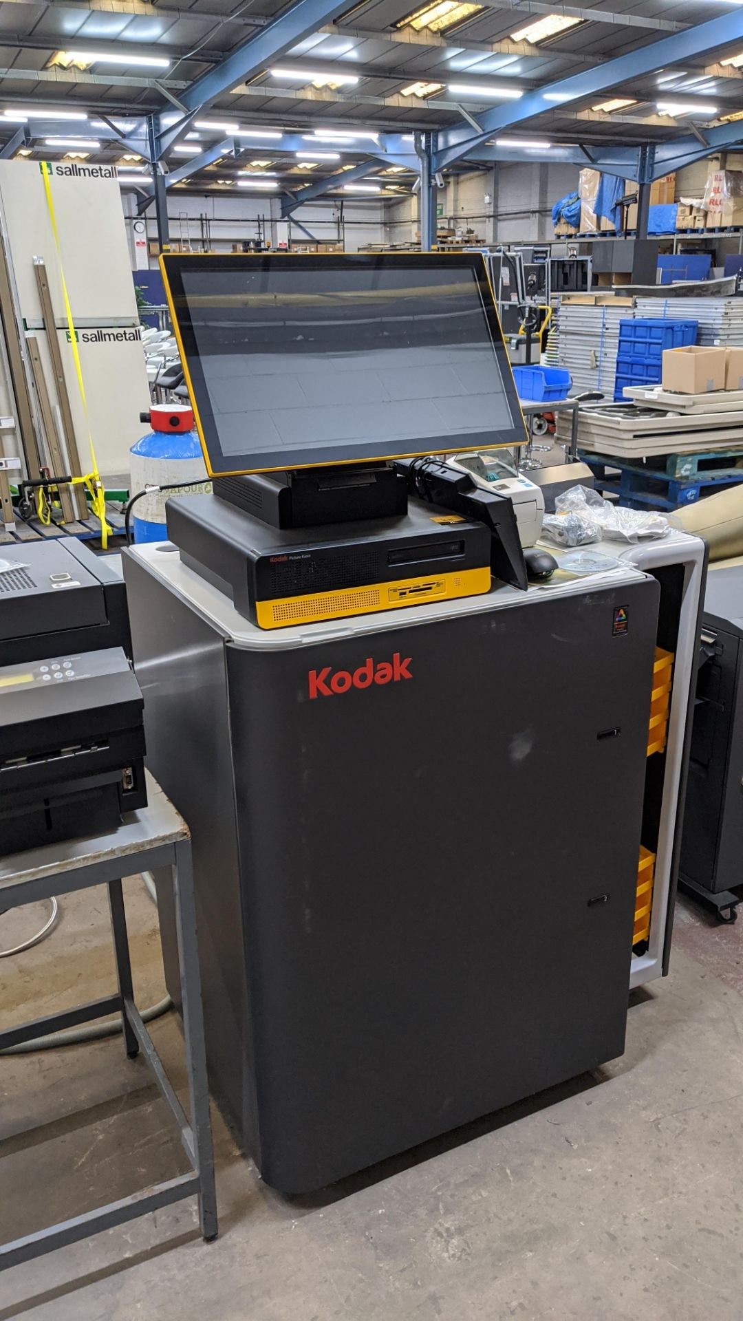 Kodak Photo Print system comprising cabinet, 2 off computers, 2 off 7000 Series printers and D4000 - Image 3 of 21