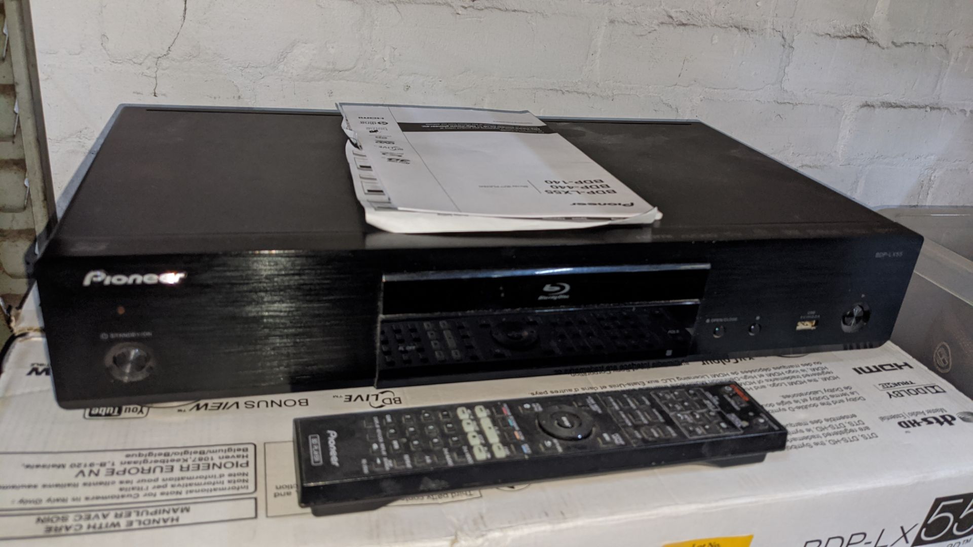 Pioneer 3D Blu-ray disc player model BDP-LX55, including original box, manual, cables and remote - Image 5 of 5