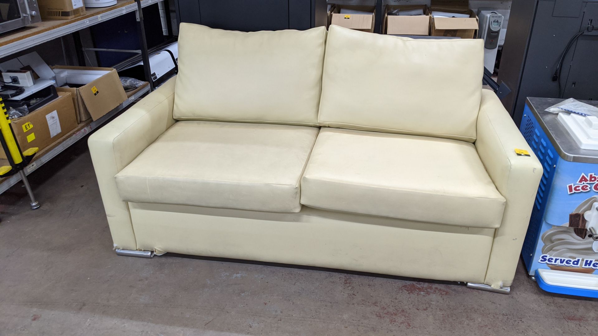 Cream leather look sofa IMPORTANT: You must not bid unless you can pay and collect within 2 days - Image 4 of 7