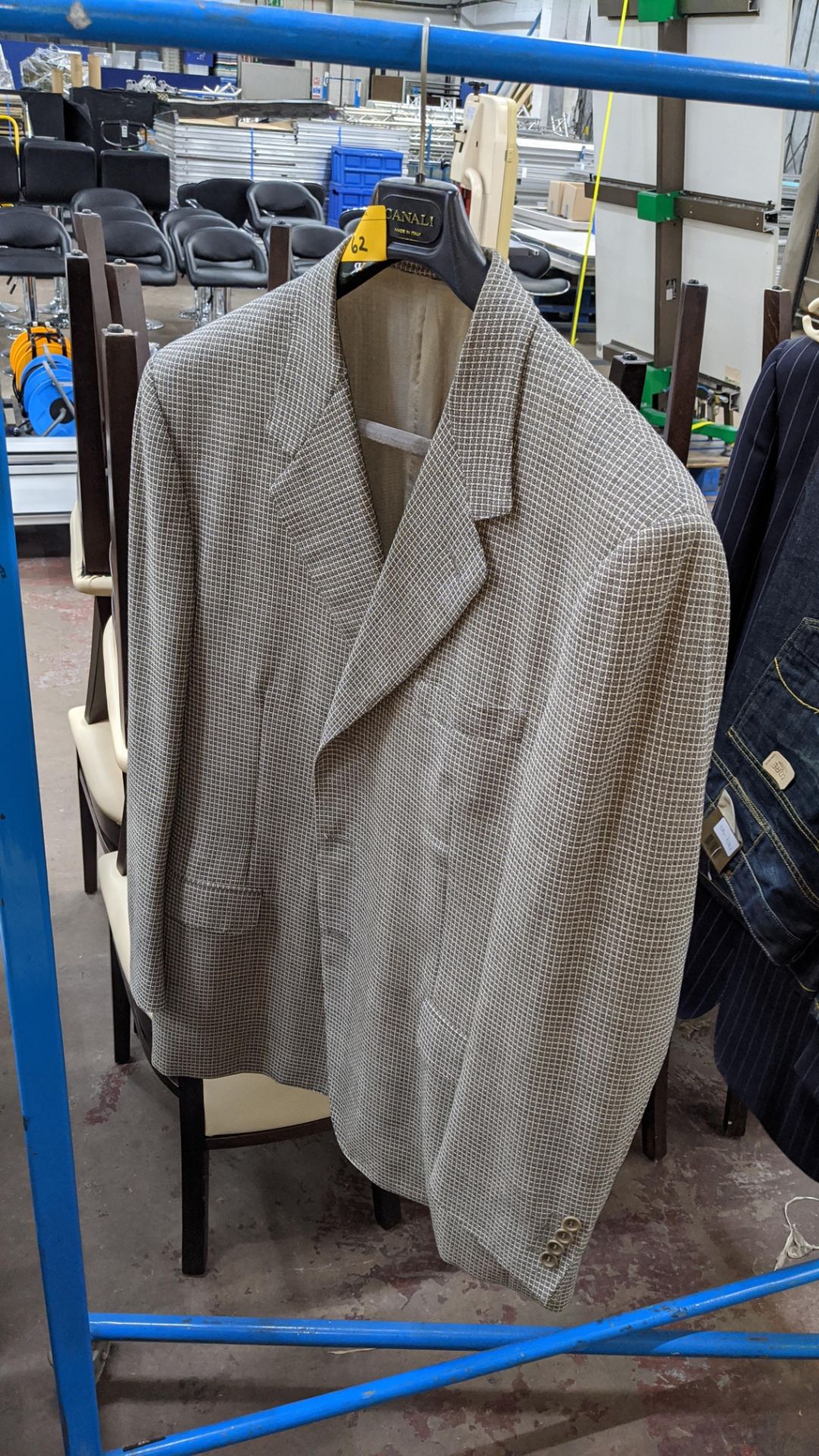 Canali men's blazer in 100% pure wool, size 58R (UK 48R) IMPORTANT: You must not bid unless you - Image 2 of 6