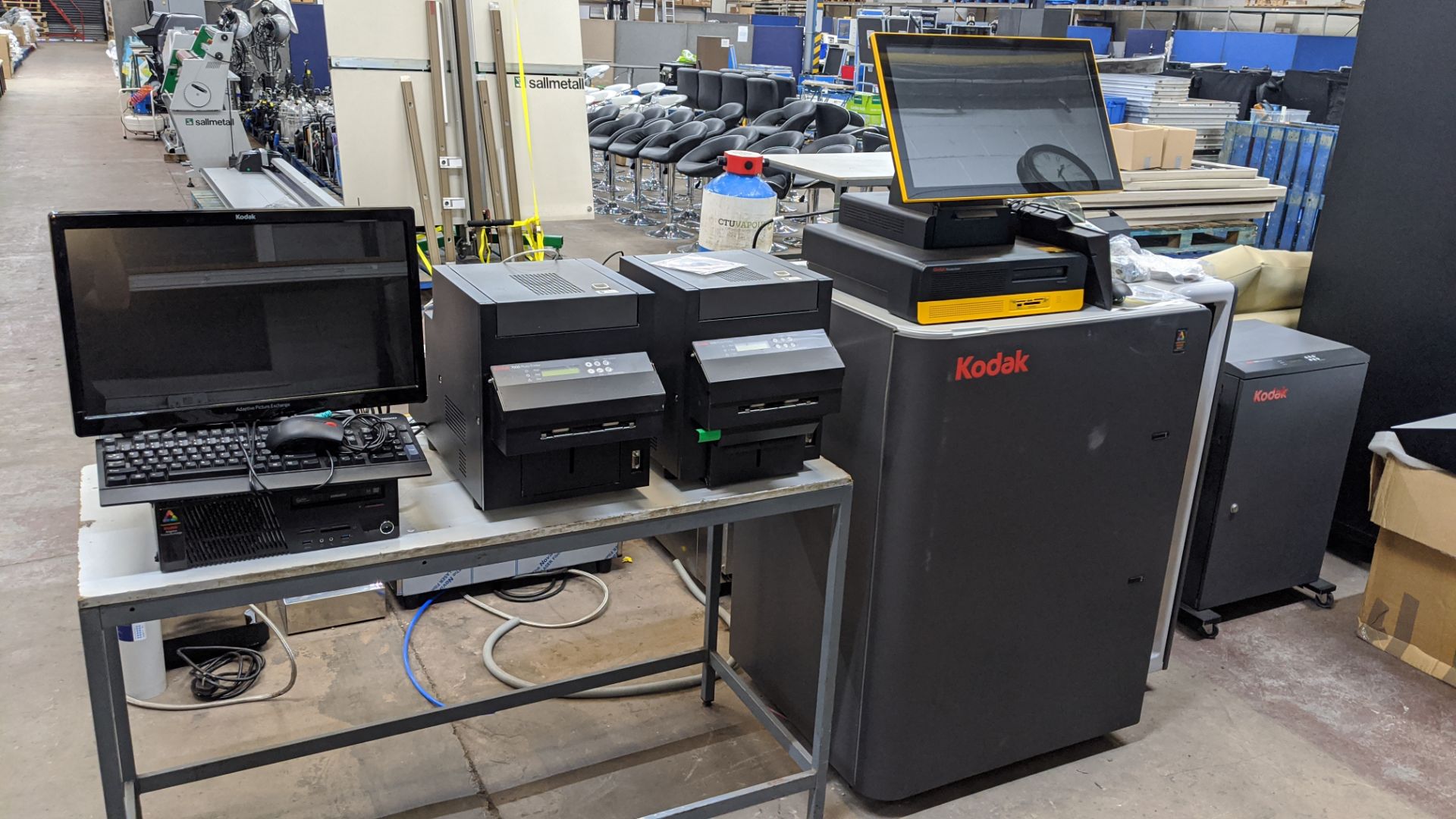 Kodak Photo Print system comprising cabinet, 2 off computers, 2 off 7000 Series printers and D4000 - Image 2 of 21