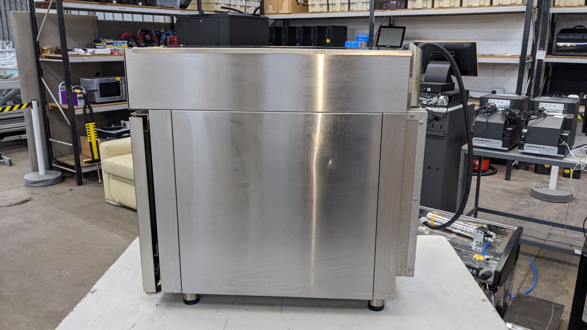 Giorik combi oven model KM061W, serial no. 005843/05/19 and calcium treatment unit Lots 18 - 21 - Image 6 of 21