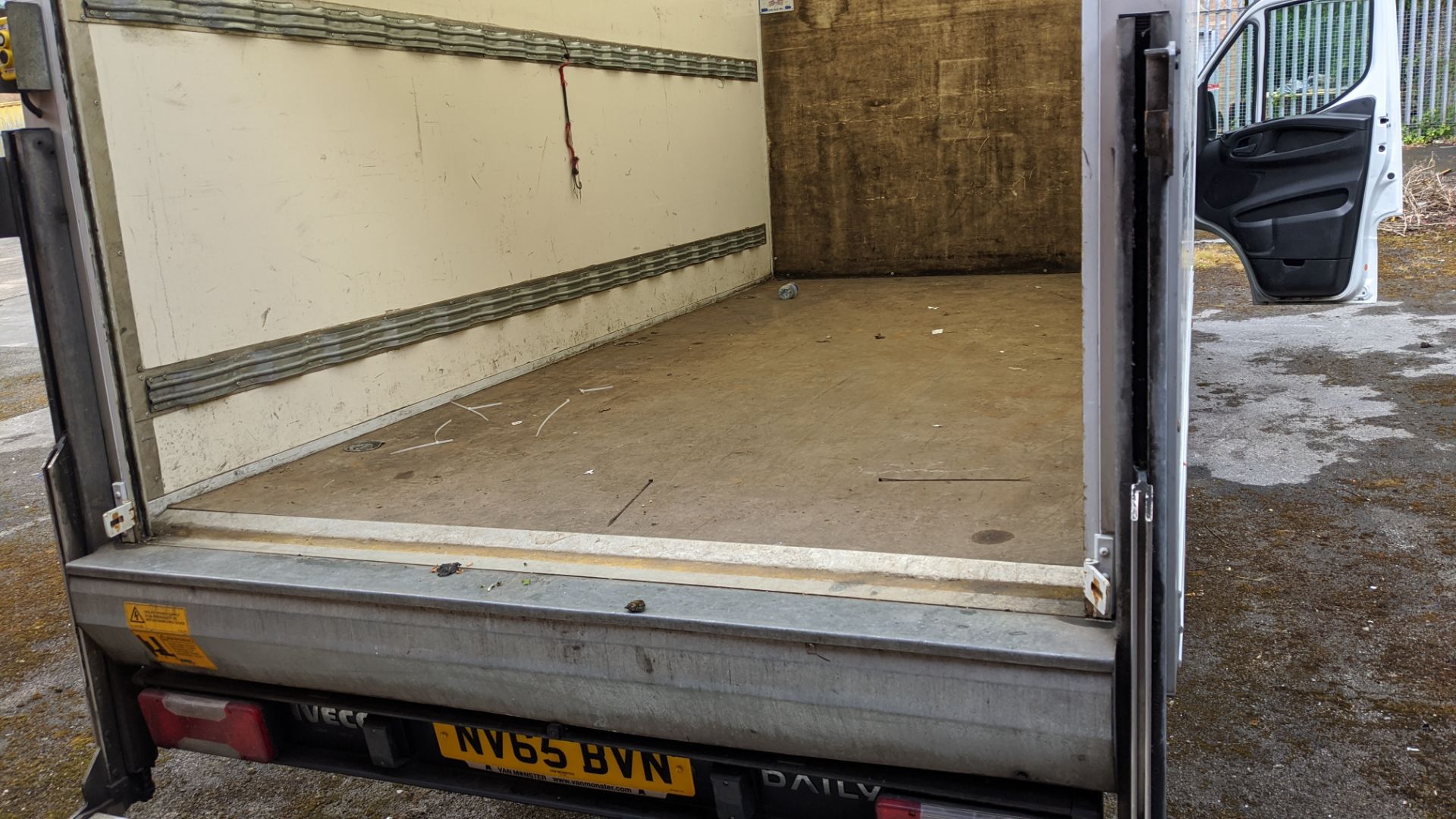 2015 Iveco Daily 35C13 Luton van with tail lift, registration NV65 BVN, 3500kg gross weight, - Image 31 of 34