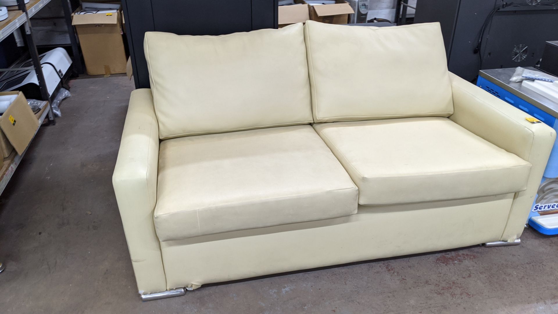 Cream leather look sofa IMPORTANT: You must not bid unless you can pay and collect within 2 days - Image 2 of 7