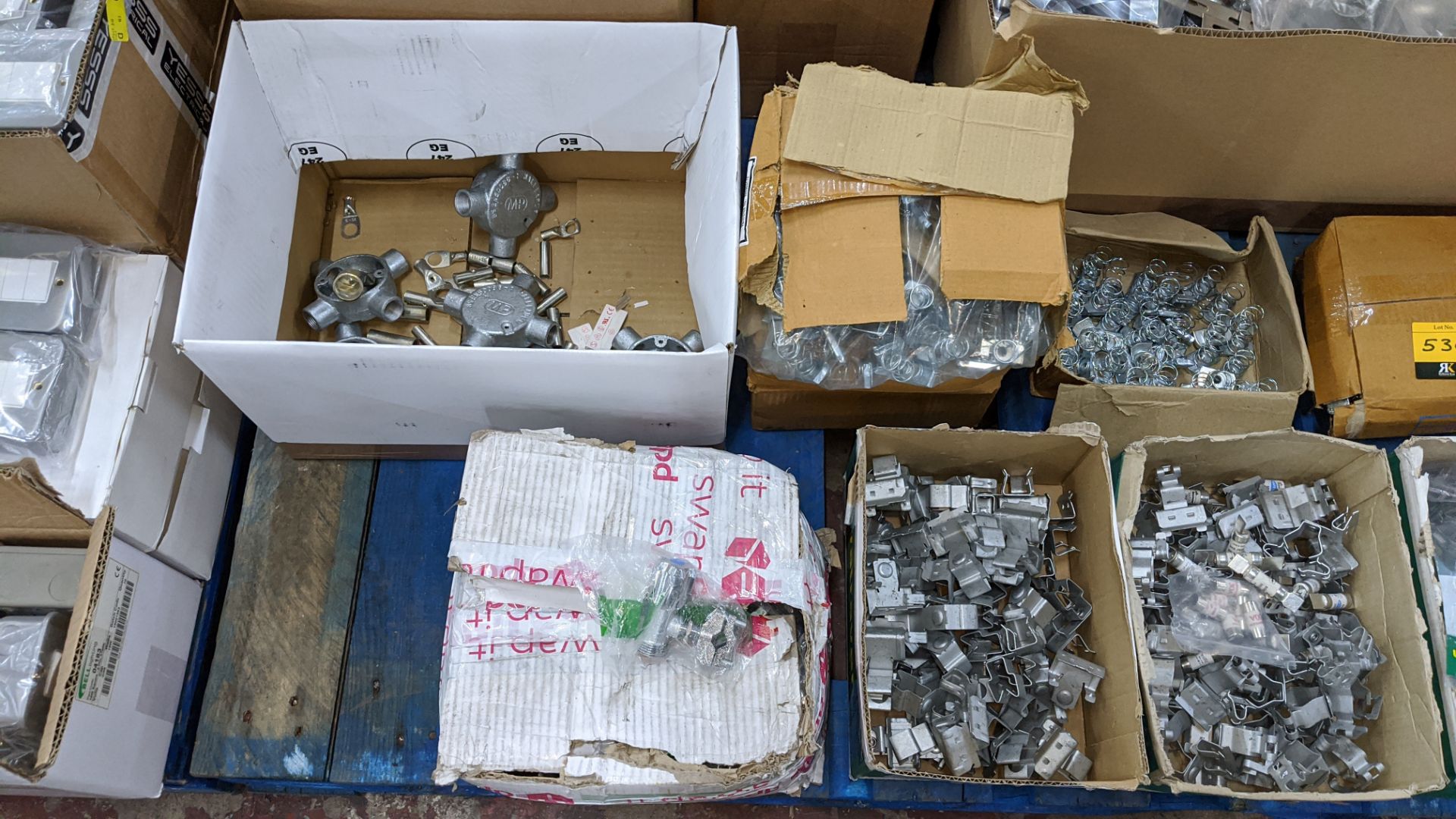 Contents of a pallet of brackets, clips, cable clips and more - pallet excluded IMPORTANT: You - Image 4 of 6