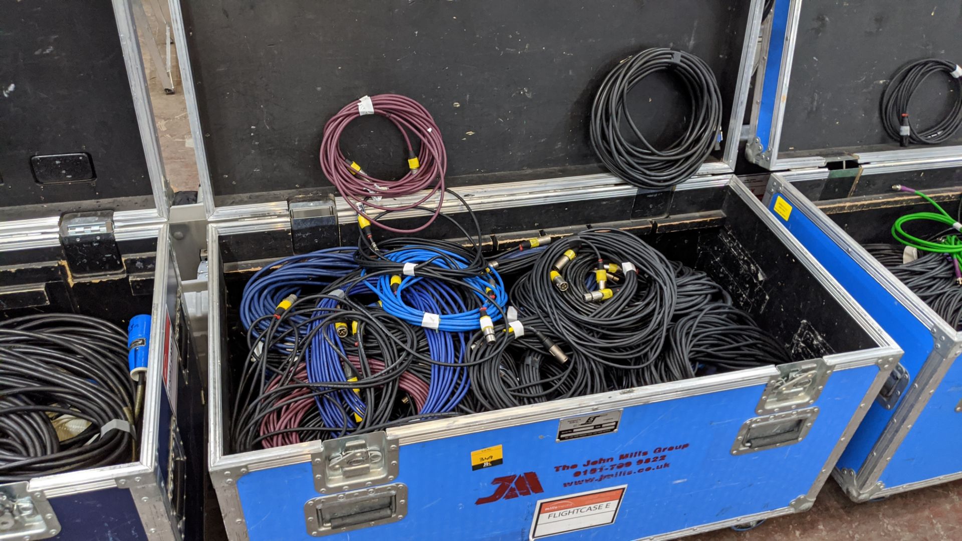 Large mobile flight case & contents of assorted XLR cables & similar Lots 51 - 480 comprise the - Image 2 of 10