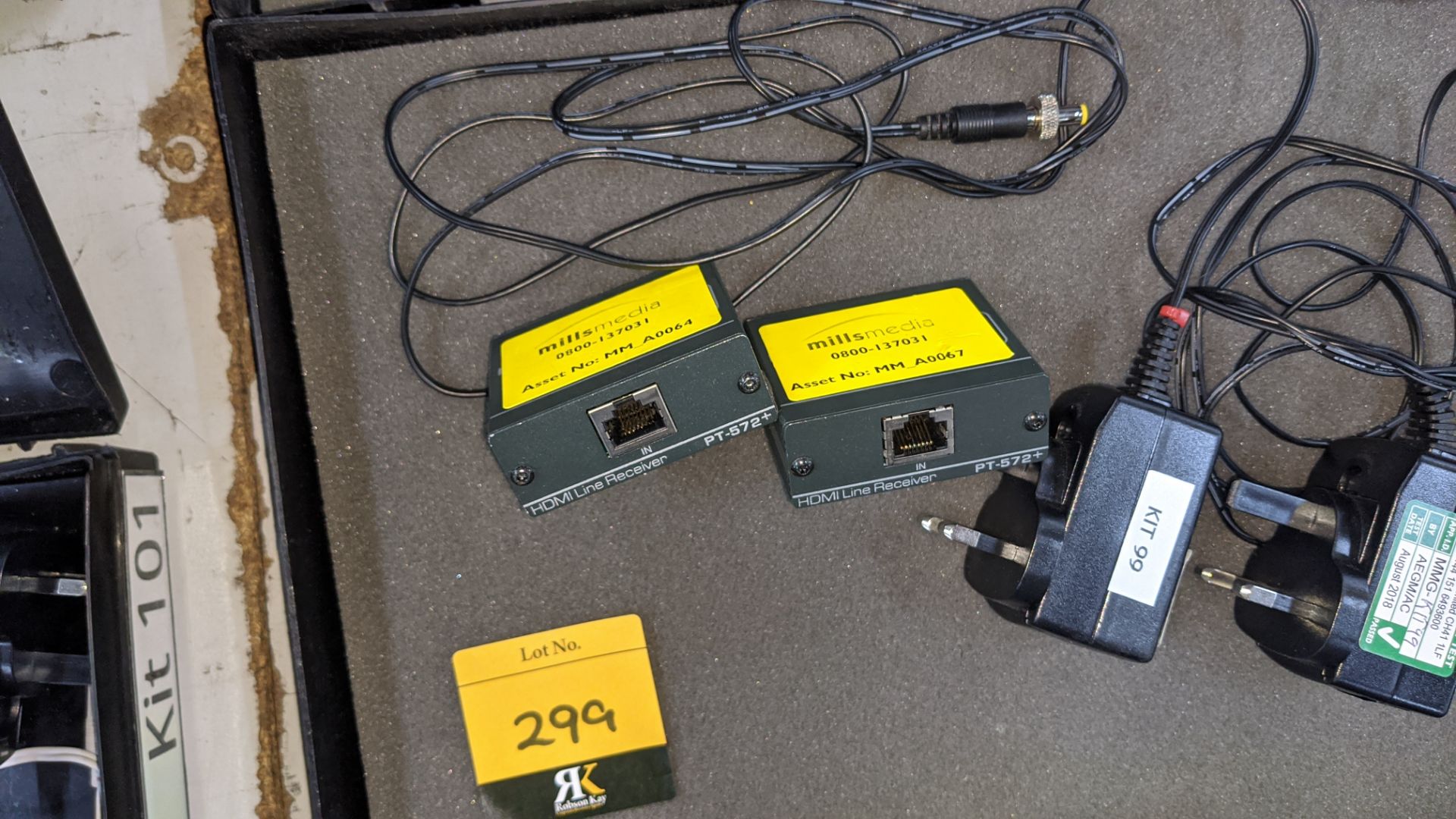 Pair of Kramer model PT-572+ HDMI units each with power pack plus carry case Lots 51 - 480 - Image 2 of 7