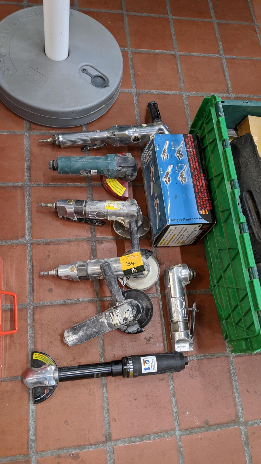8 off assorted air tools Lots 1 to 39 comprise the total assets from a fibreglass mould manufacturer