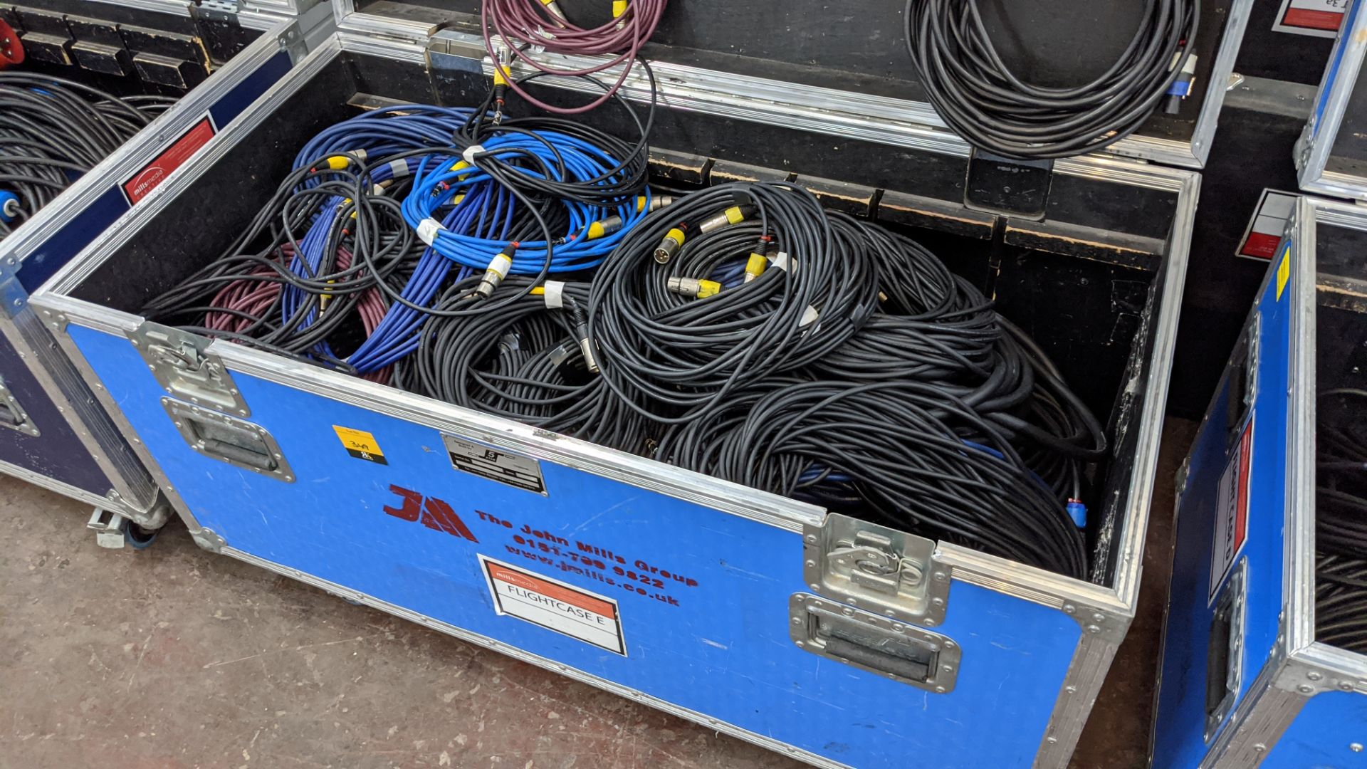 Large mobile flight case & contents of assorted XLR cables & similar Lots 51 - 480 comprise the - Image 10 of 10