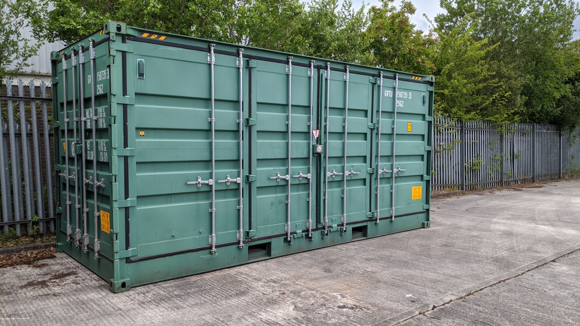 Metal shipping container, extra high (9'6 high), approx. 20' long x 8' wide. Set of regular doors at - Image 5 of 12