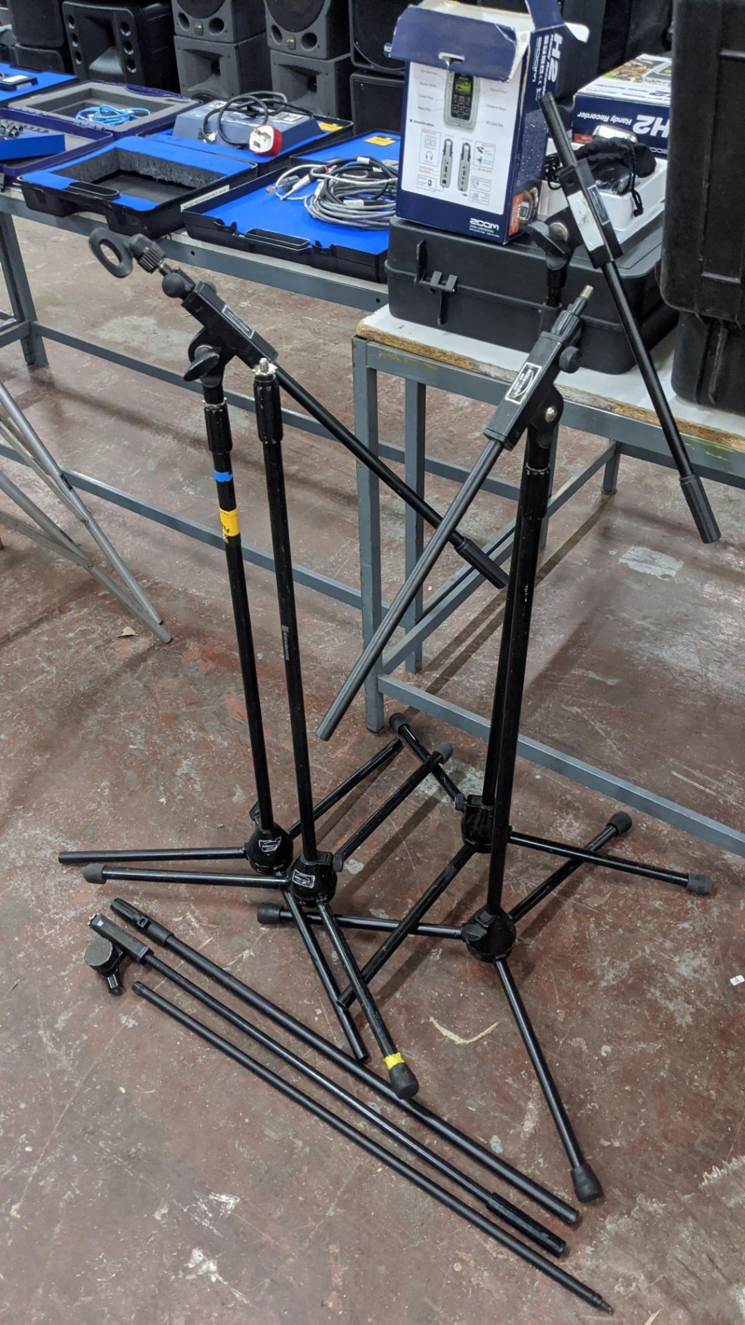 4 assorted audiovisual tripod stands plus 3 extension pieces for use with same Lots 51 - 480 - Image 3 of 3
