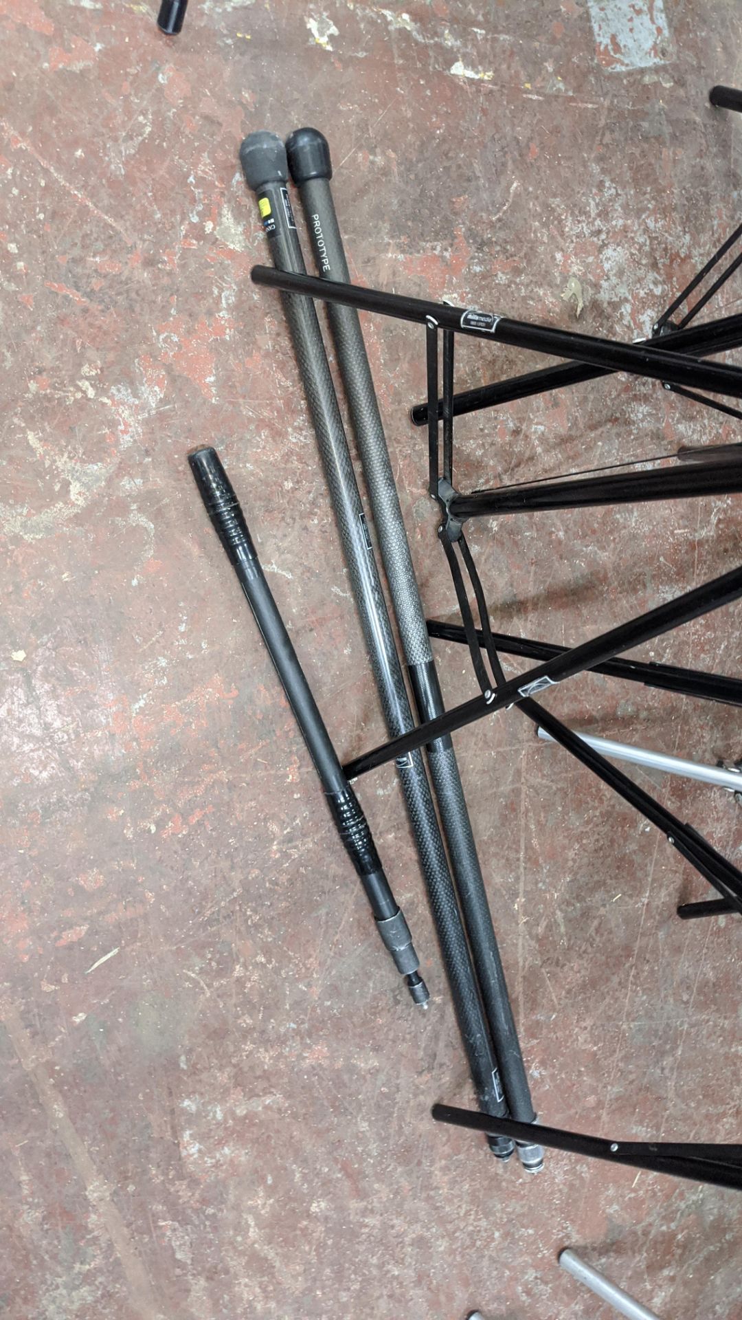 5 off assorted tripods plus 3 telescopic poles for use with lighting Lots 51 - 480 comprise the - Image 5 of 5