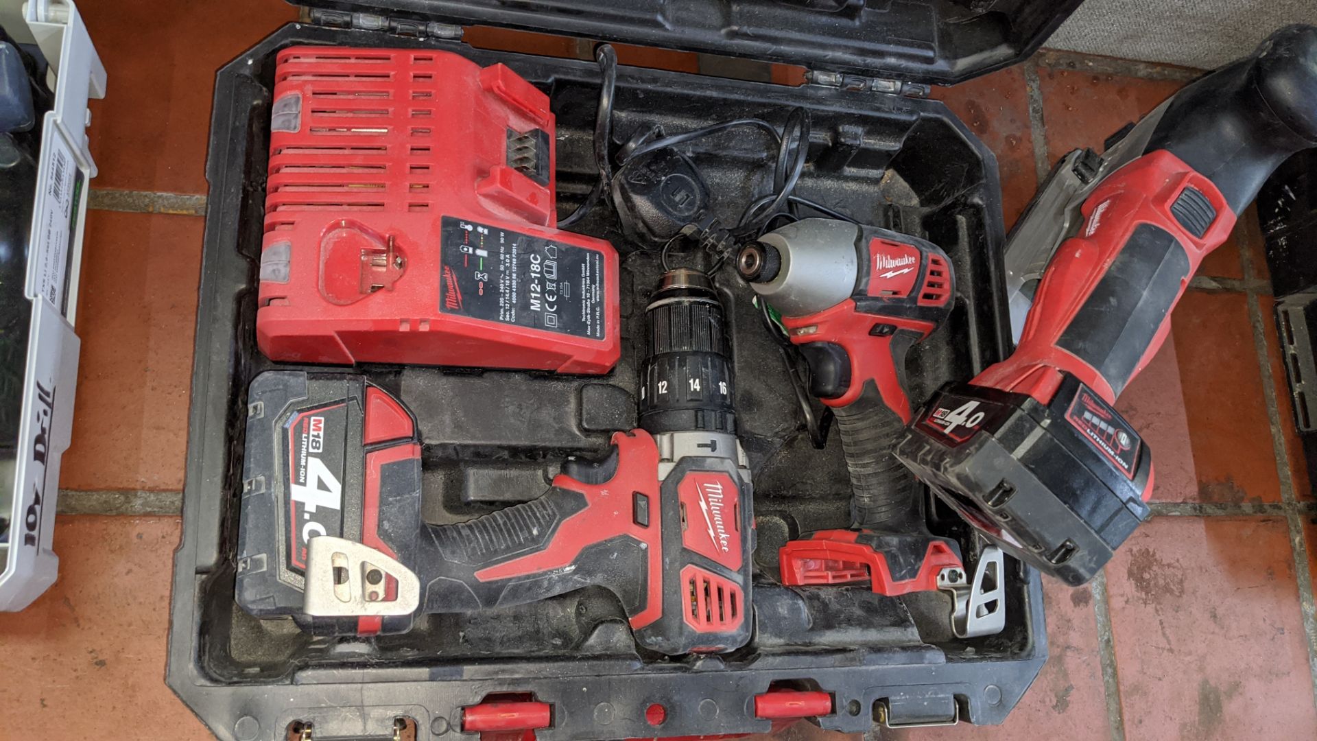 Milwaukee cordless power tools comprising case with 2 drivers, 2 batteries & 1 charger plus separate - Image 3 of 6