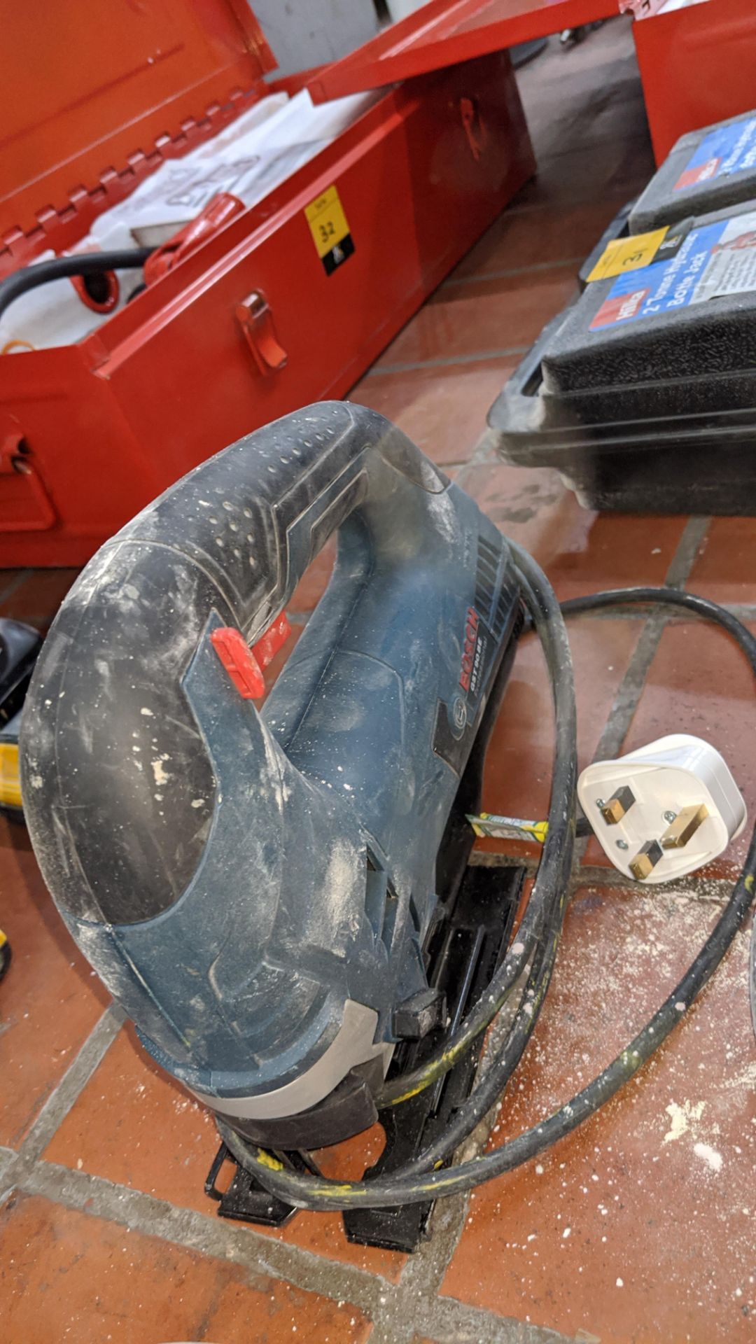 Pair of power tools comprising Erbauer pad sander & Bosch professional GST90BE jigsaw Lots 1 to 39 - Image 5 of 6
