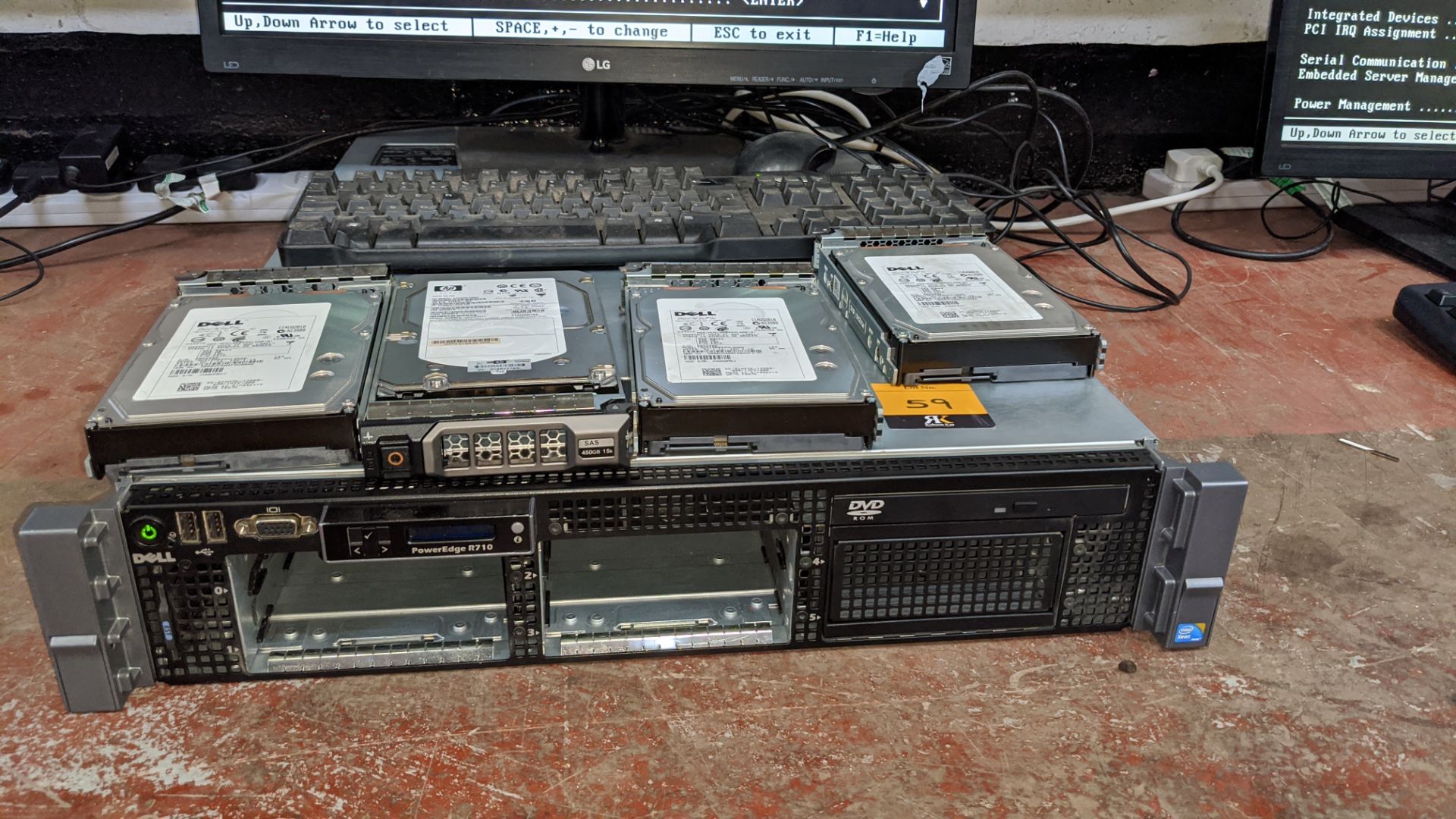 Dell PowerEdge R710 rack mountable server with twin Xeon E5628 processors, 12Gb RAM, 4 off 450Gb 15K - Image 3 of 9