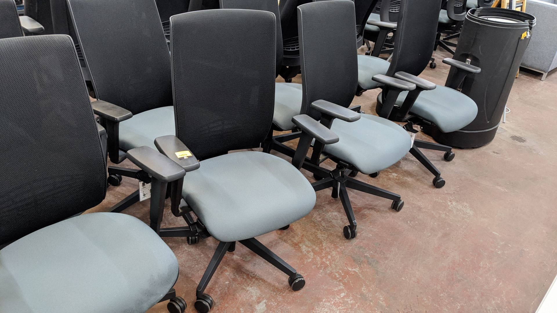 6 off Edge Design modern office chairs with arms, incorporating green/grey fabric seat bases & black - Image 2 of 10
