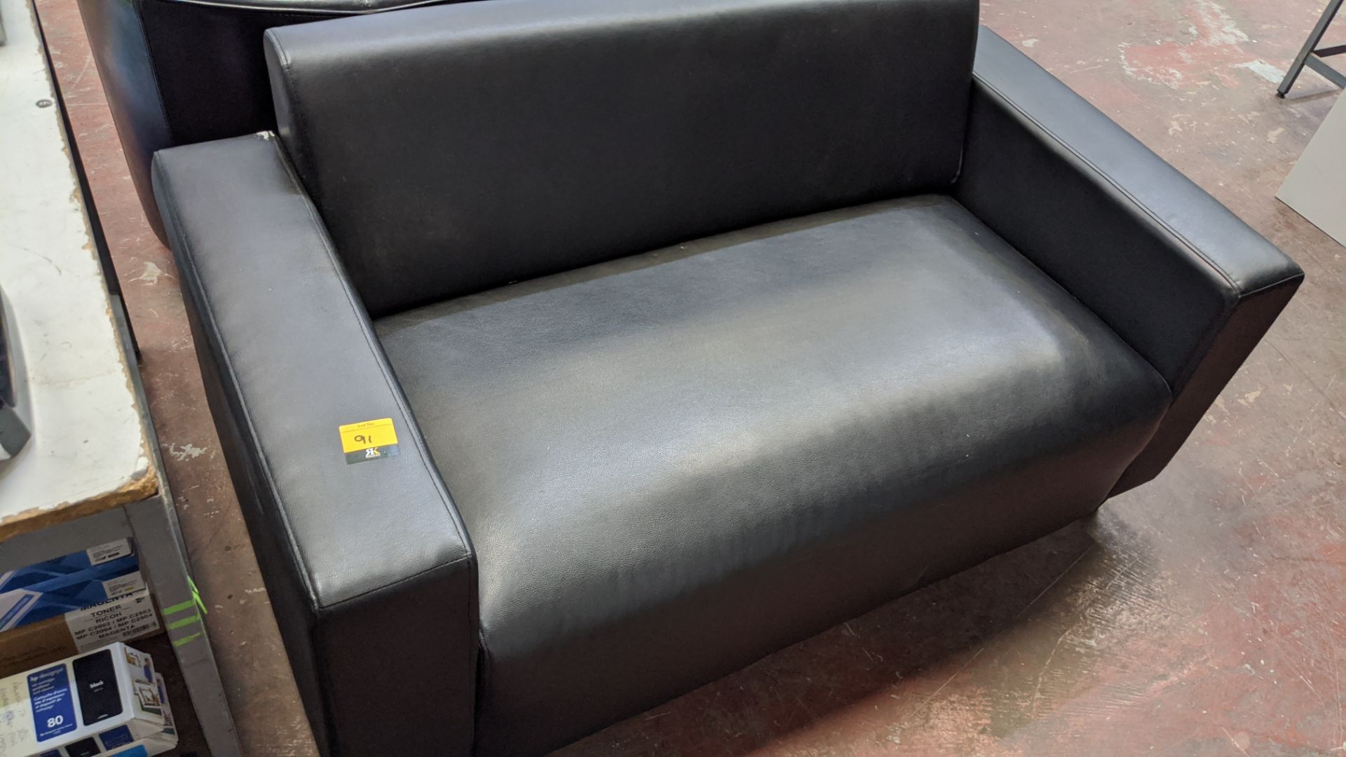 Small black leather/leather look sofa - Image 3 of 4