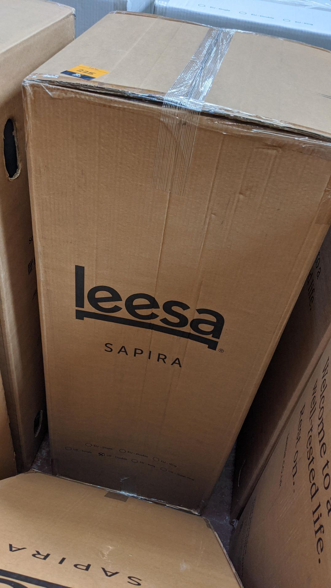 Leesa size UK Double Sapira luxury hybrid pocket sprung & memory foam mattress. Combines layers of - Image 2 of 4