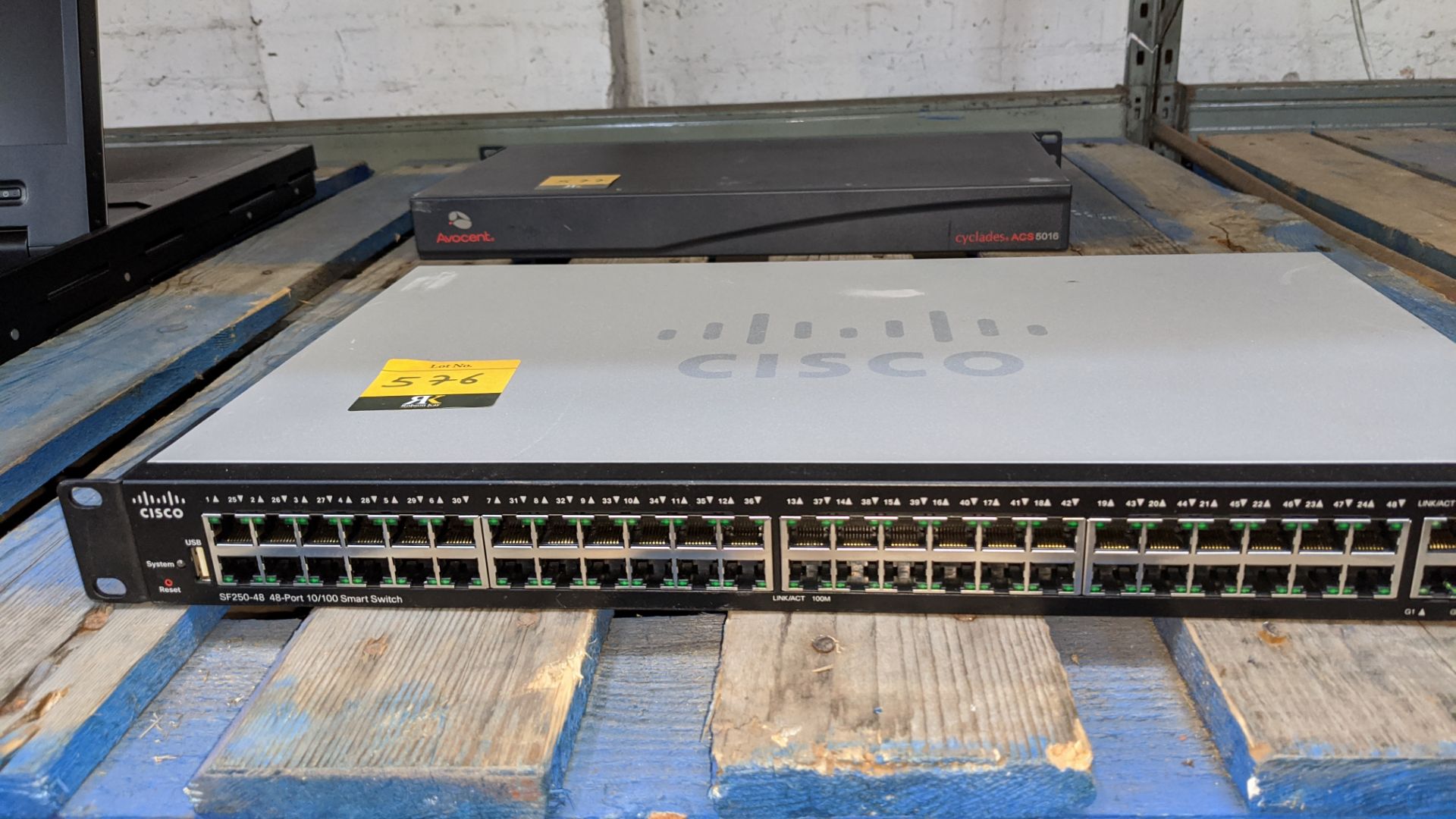 Cisco SF250-48 48-port Smart Switch - Image 3 of 7
